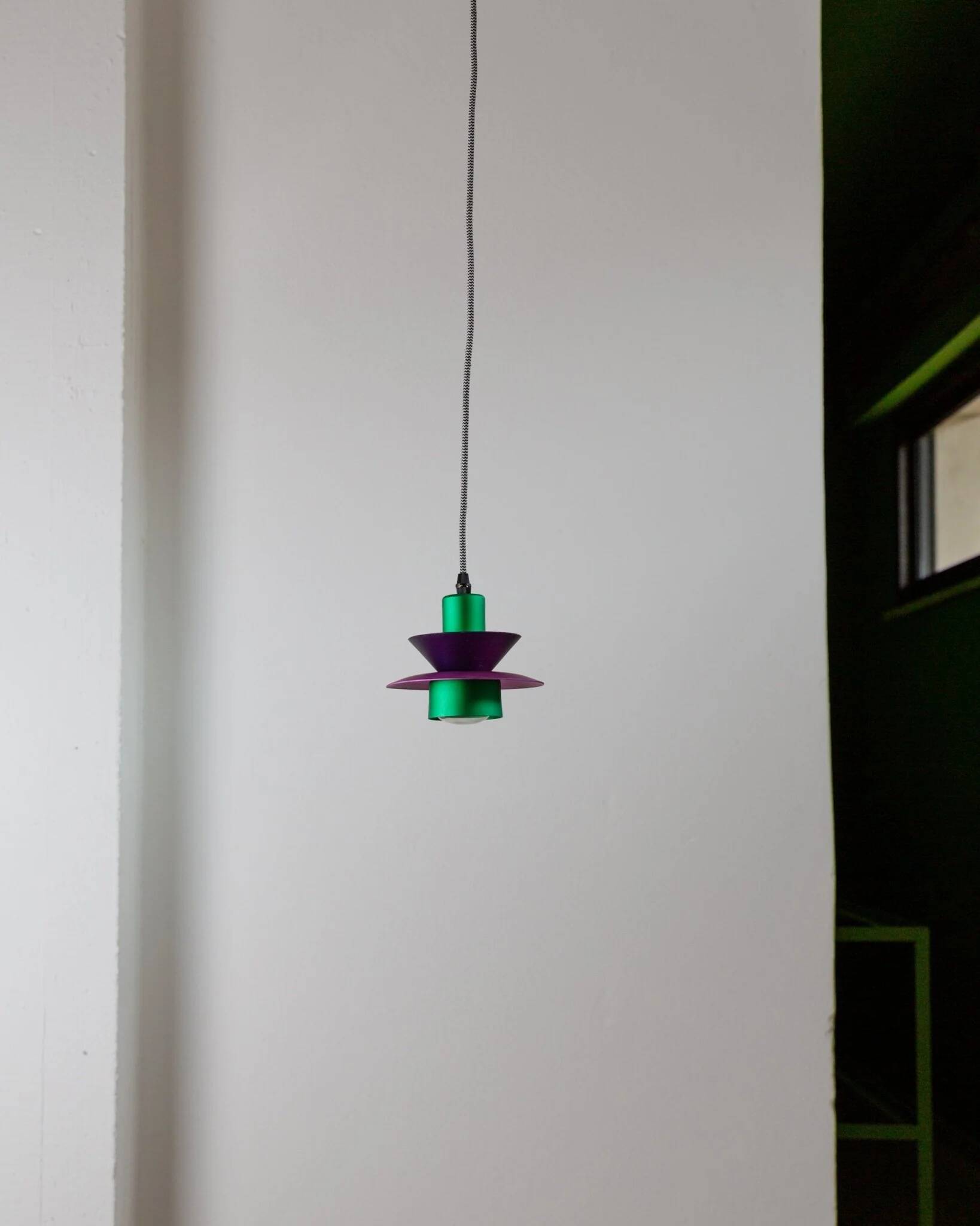 Vintage aluminum ceiling lamp in purple and green, Memphis/postmodern zigzag striped cable, bold pop-art pendant