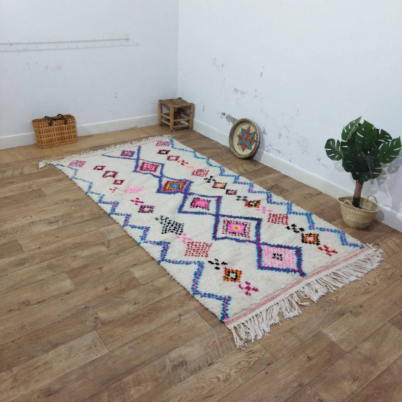 Azilal Berber rug in handmade wool 255 X 153 CM