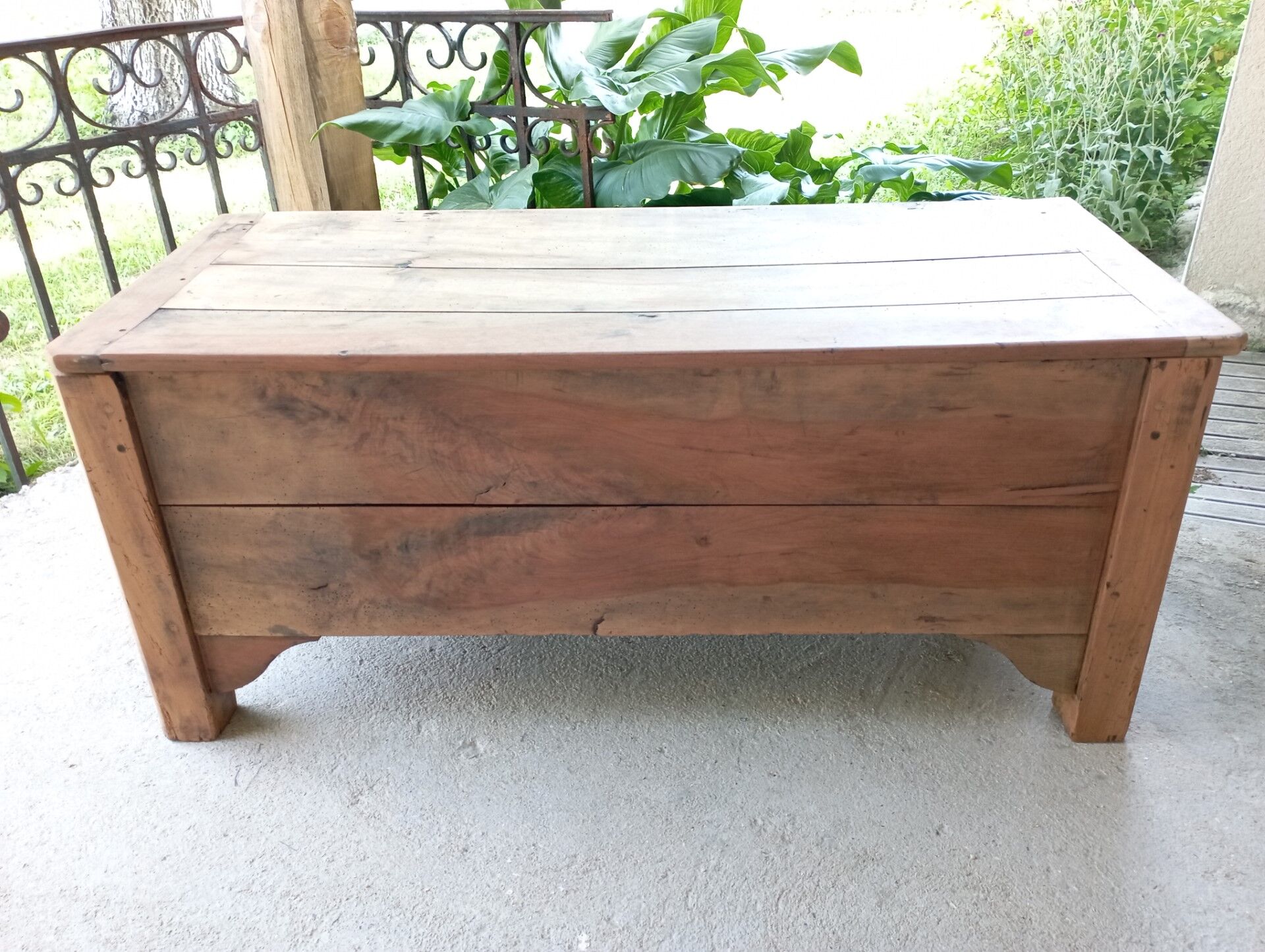 Chest early nineteenth