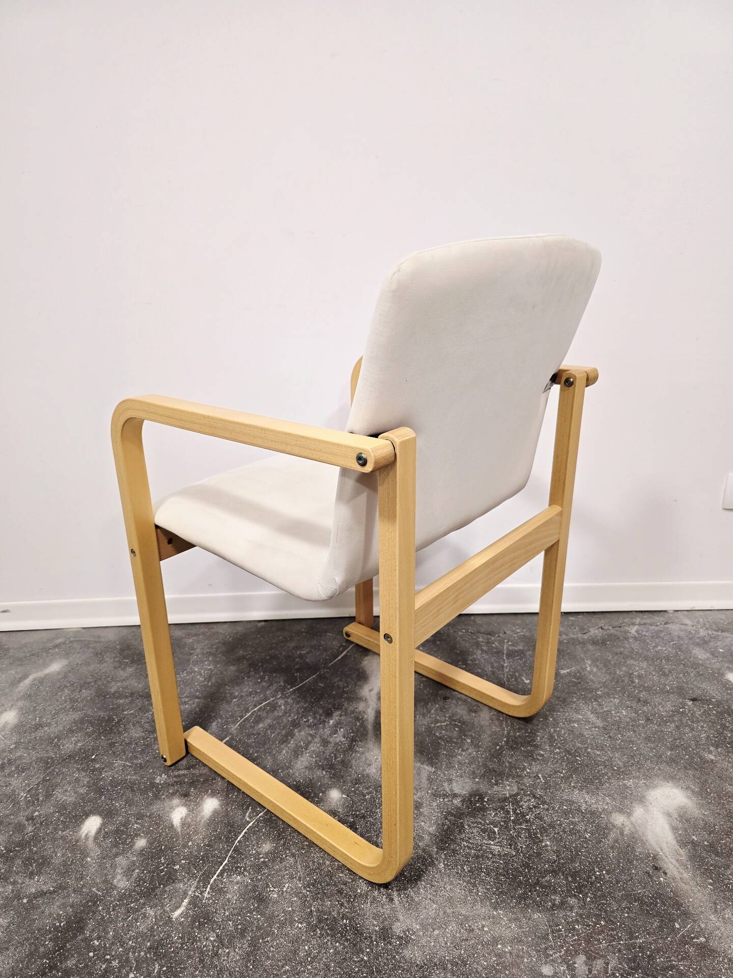 Fauteuil par Branko Uršič en bois cintré
