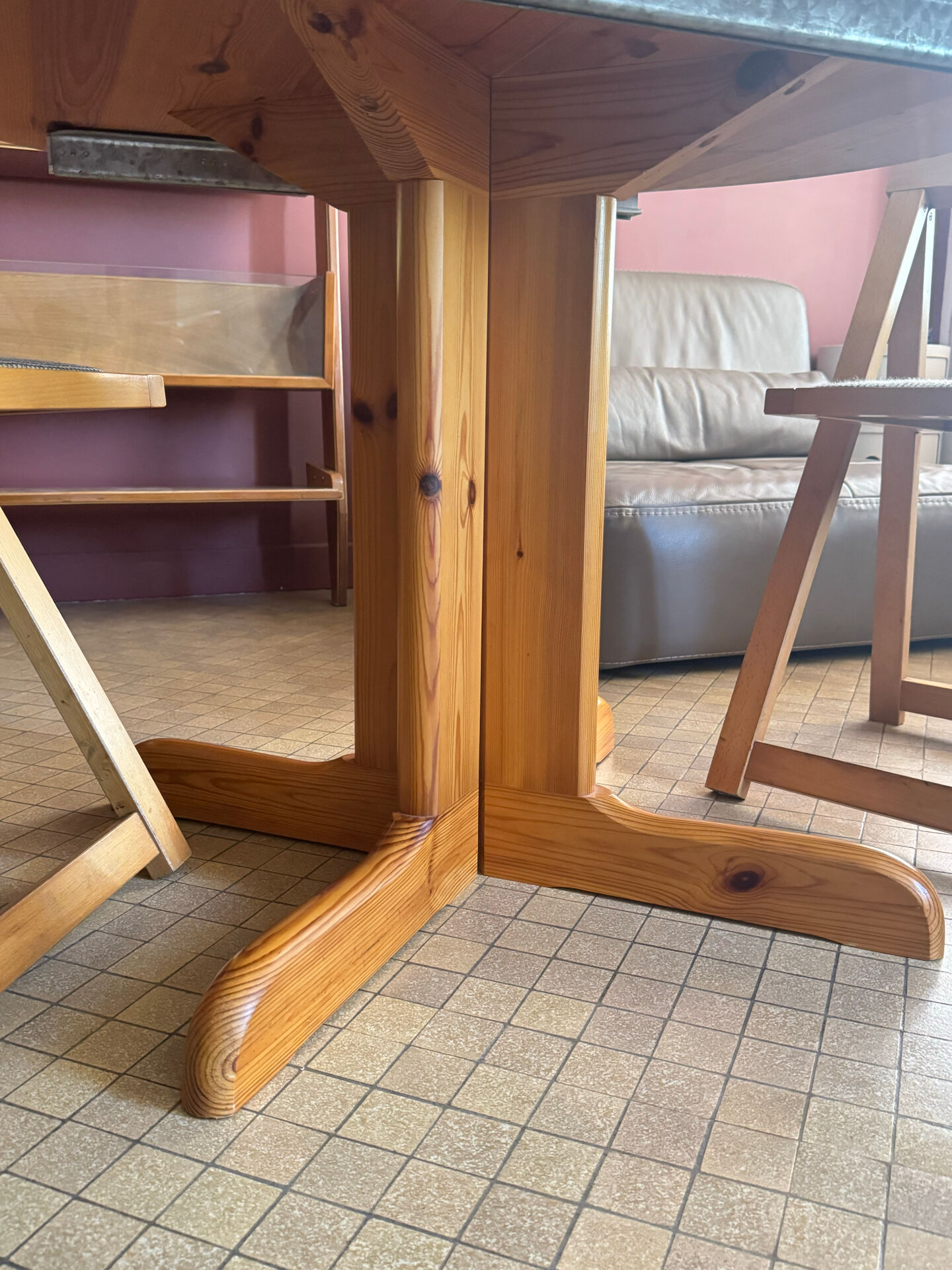 Table en pin massif