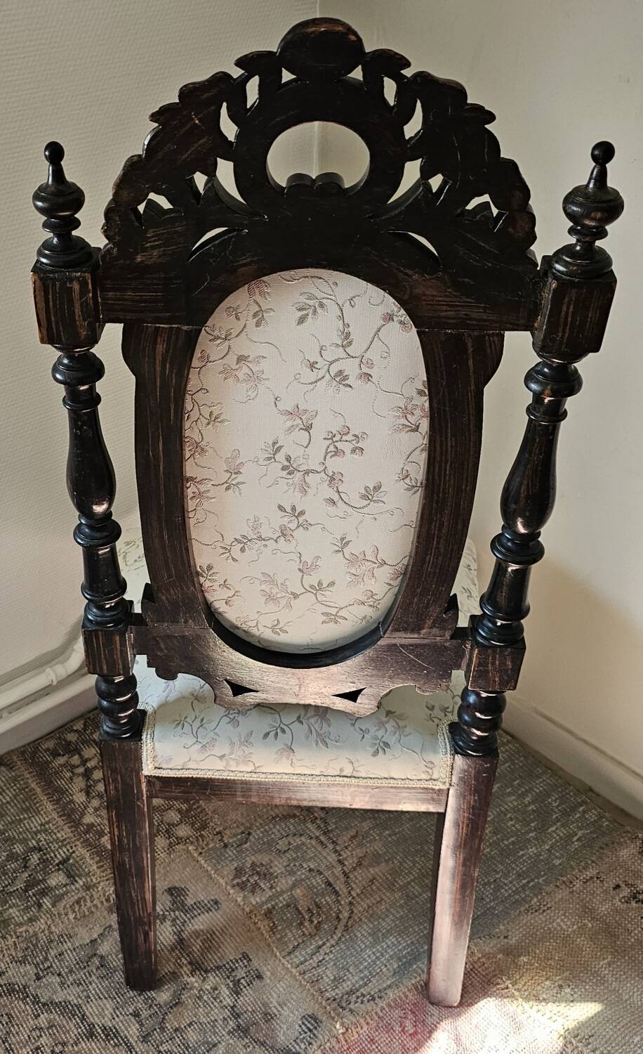 Chaise ancienne dite " de nourrice "