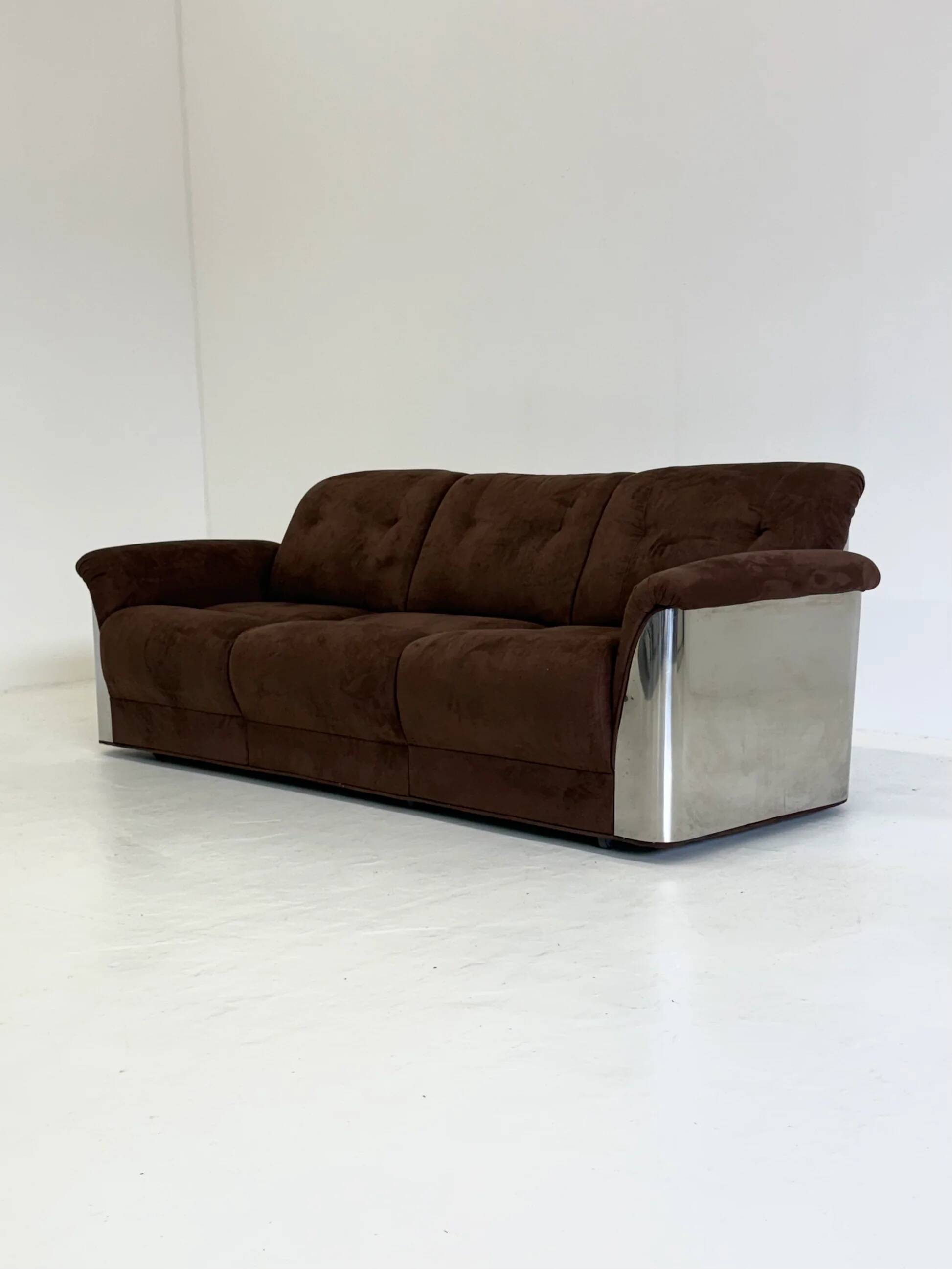 Complete lounge seating area by Gian Pietro Arosio