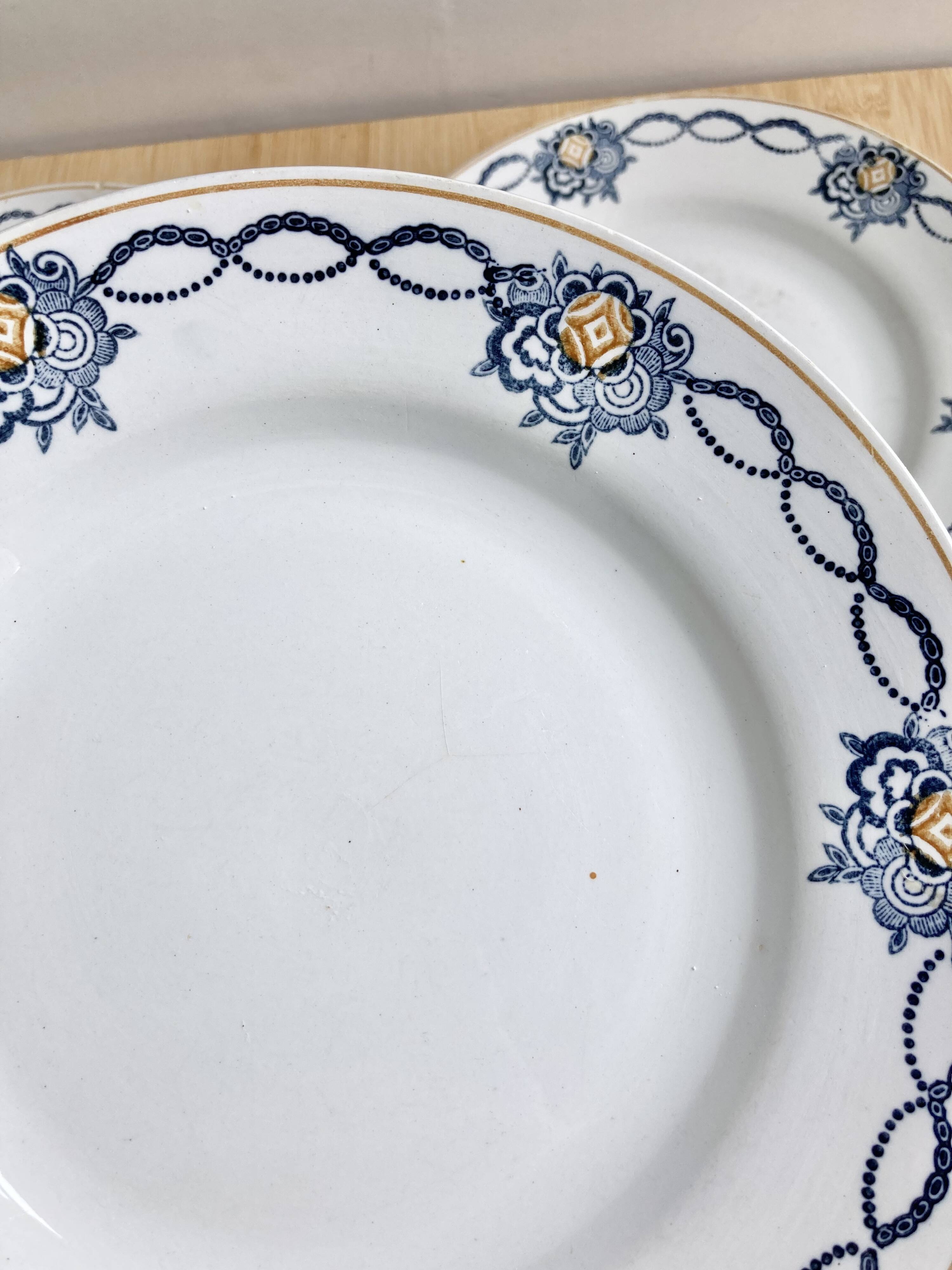 4 Terre de fer flat plates - Saint-Amand