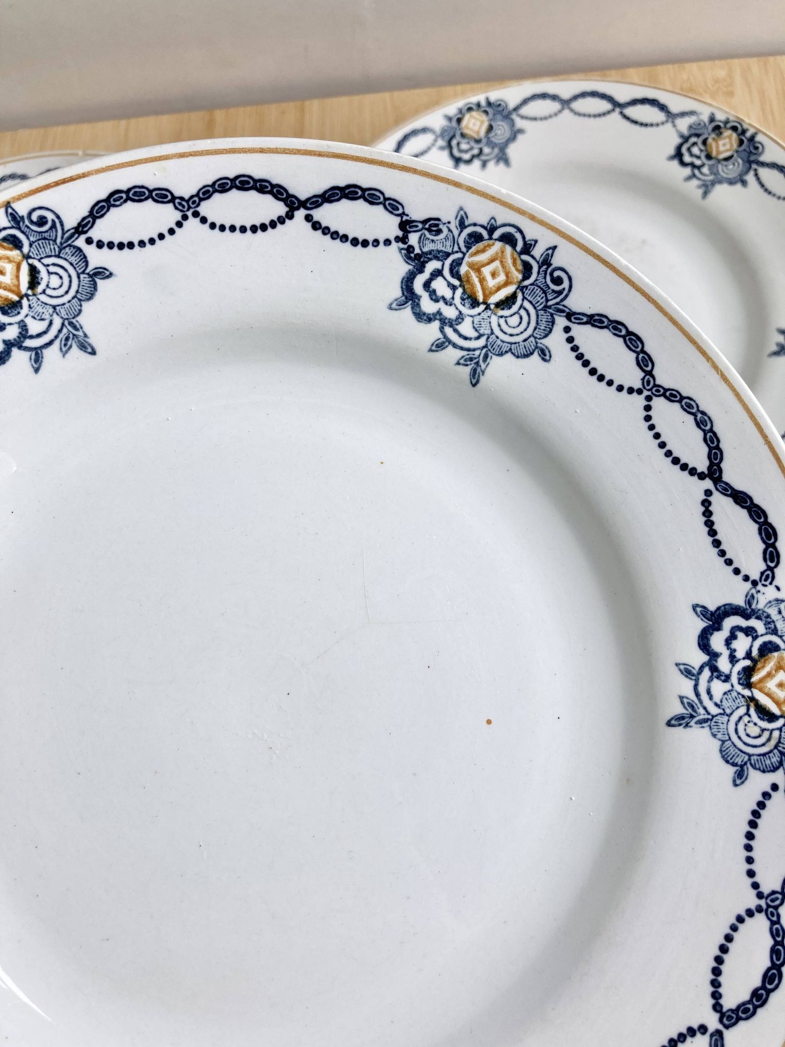 4 assiettes plates Terre de fer - Saint-Amand