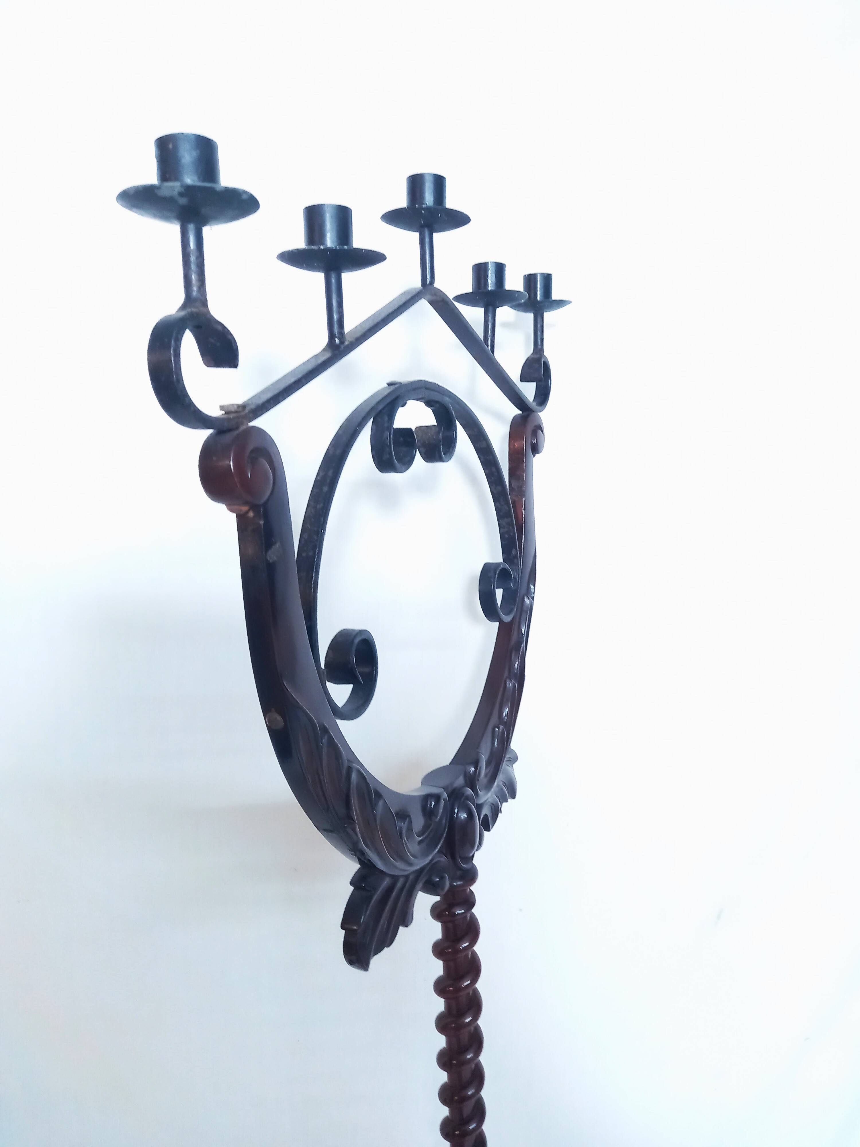 Floor candelabra in wrought iron and turned wood