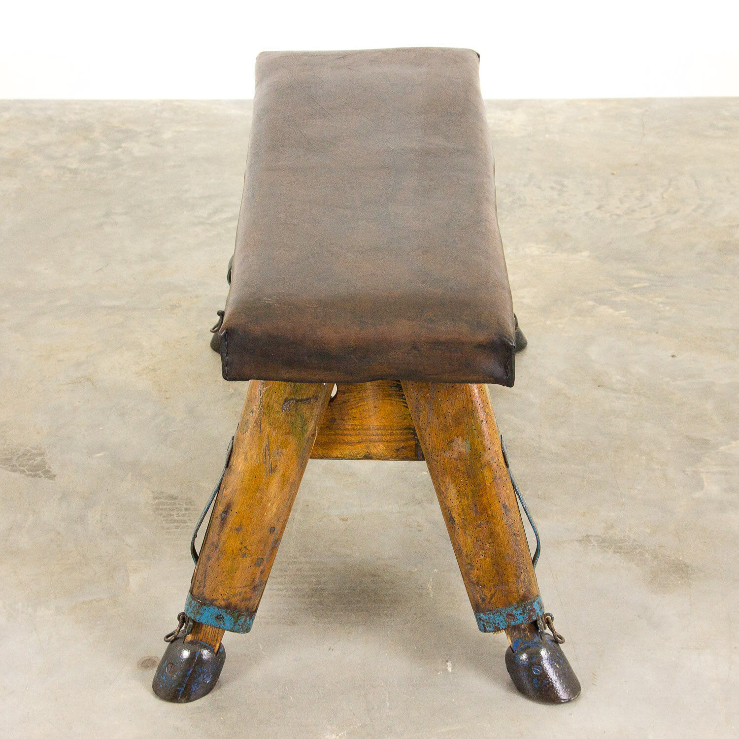 Gymnastics bench leather