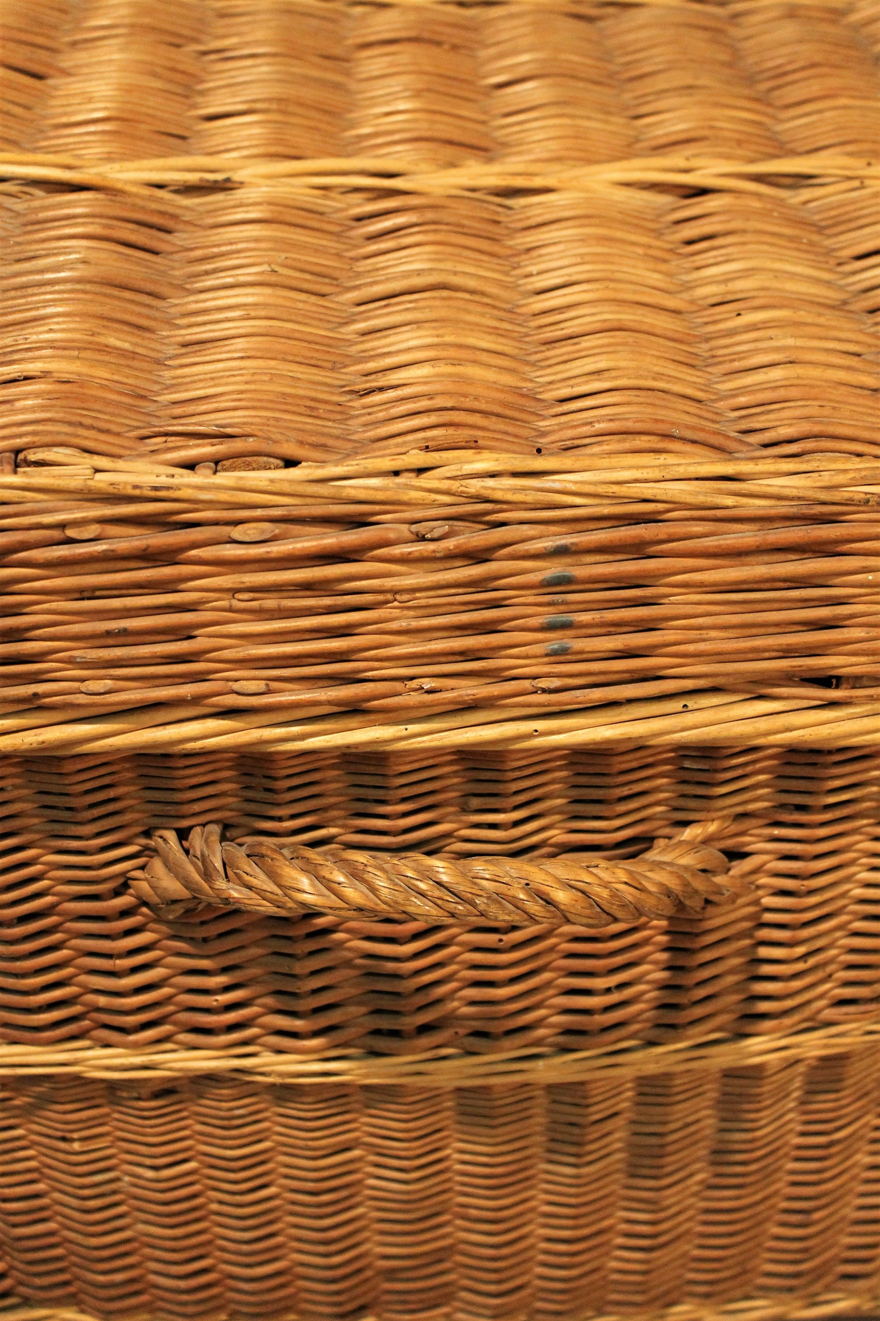 Trunk wicker 1930