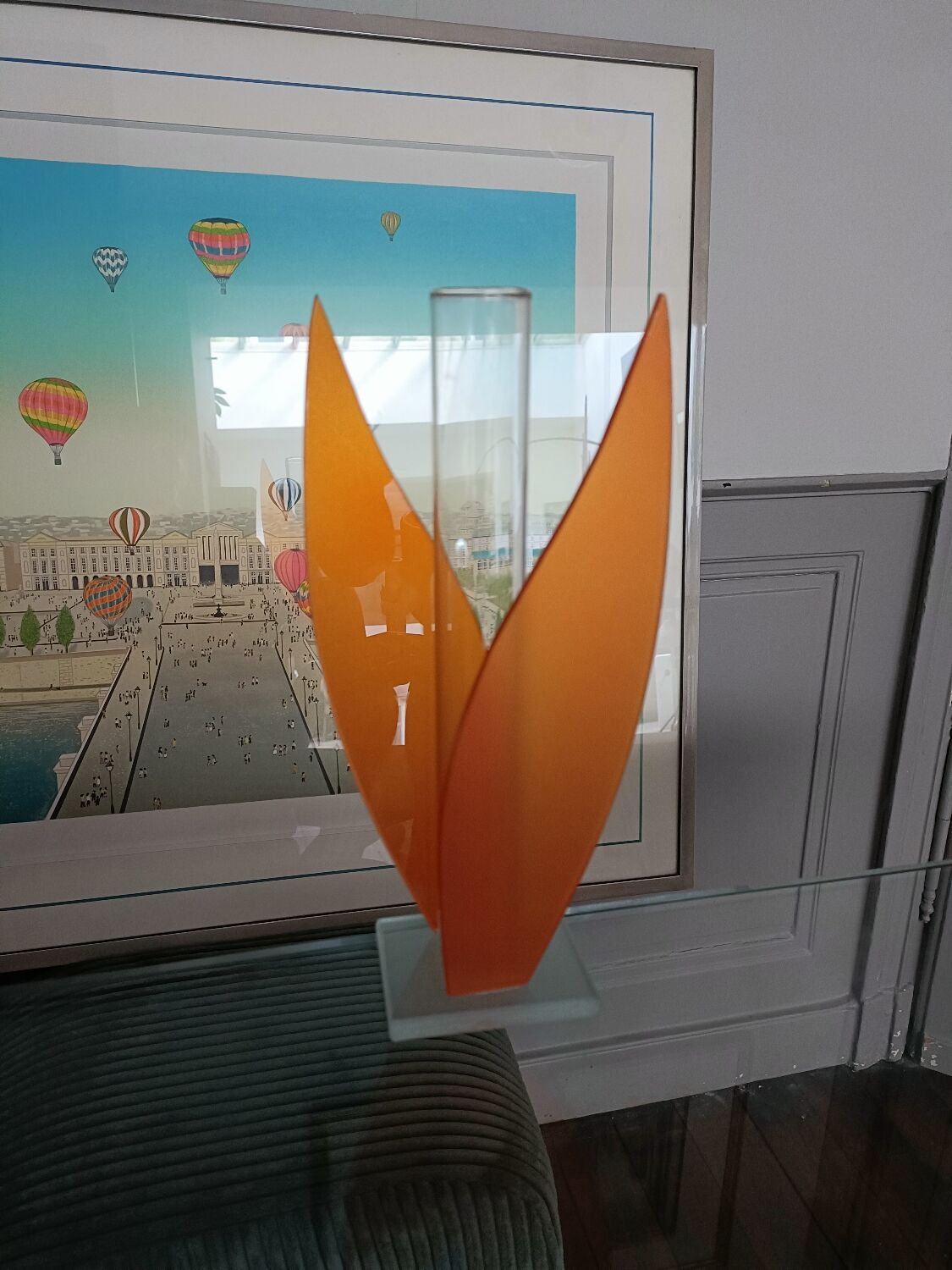 Vintage orange soliflore