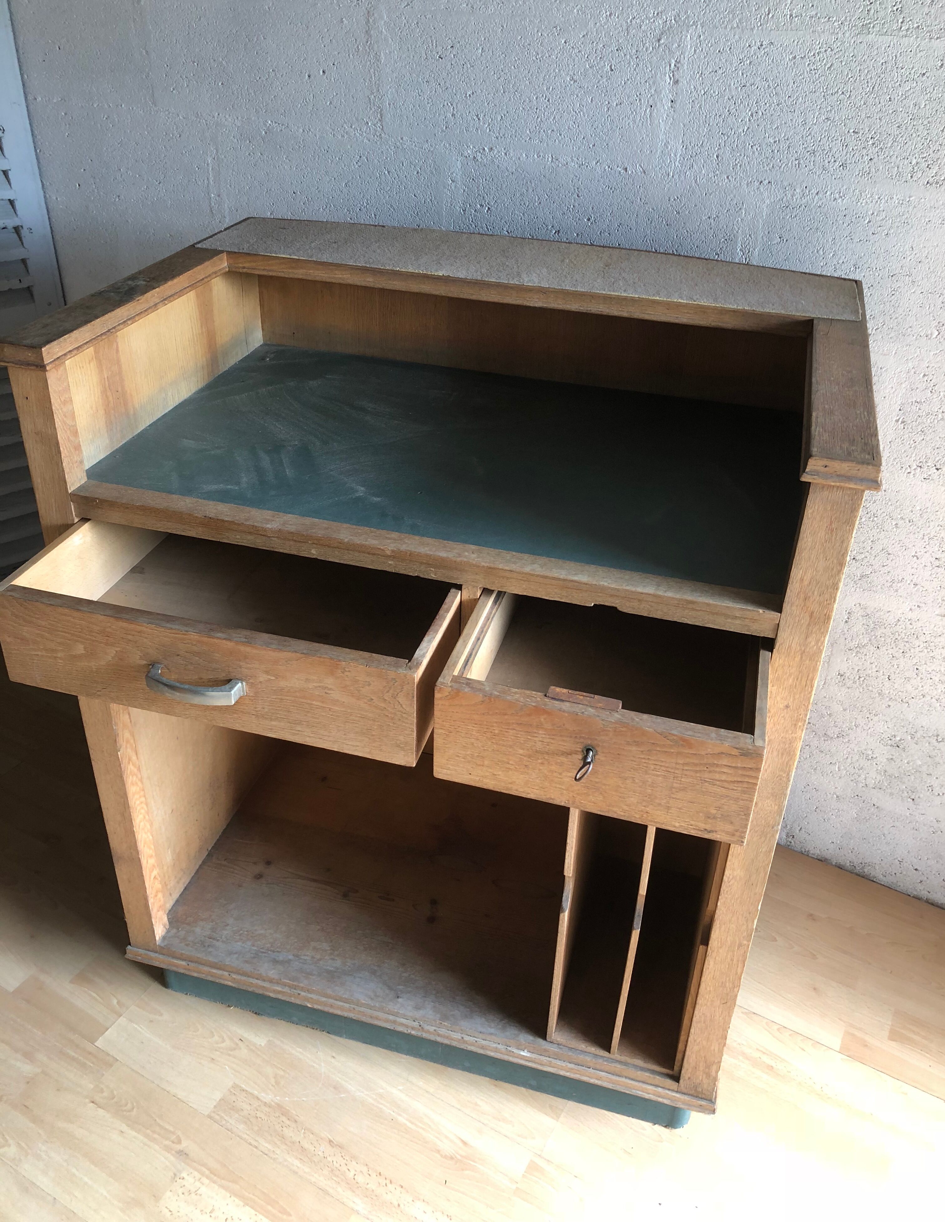 Comptoir de caisse meuble de métier ancien