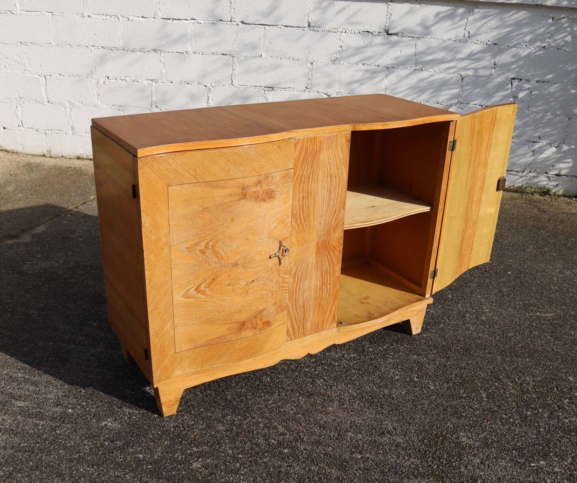 French Art Deco Sideboard - Antique Sideboard in Gilded Walnut Marquetry - 1930s