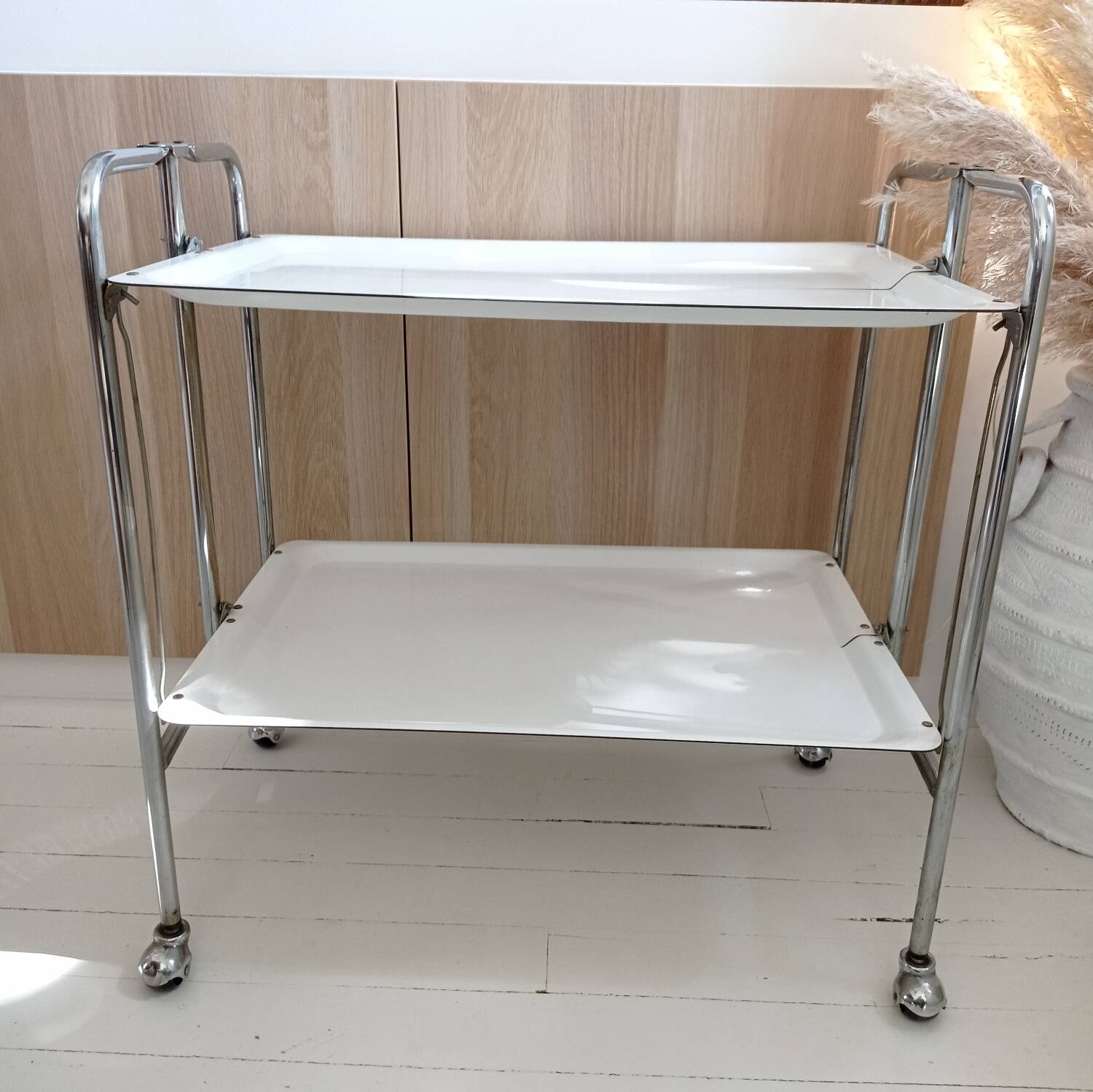 Vintage dessert table