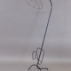 Lampadaire porte revue en fer forgé et et laiton, ampoule apparente 1960