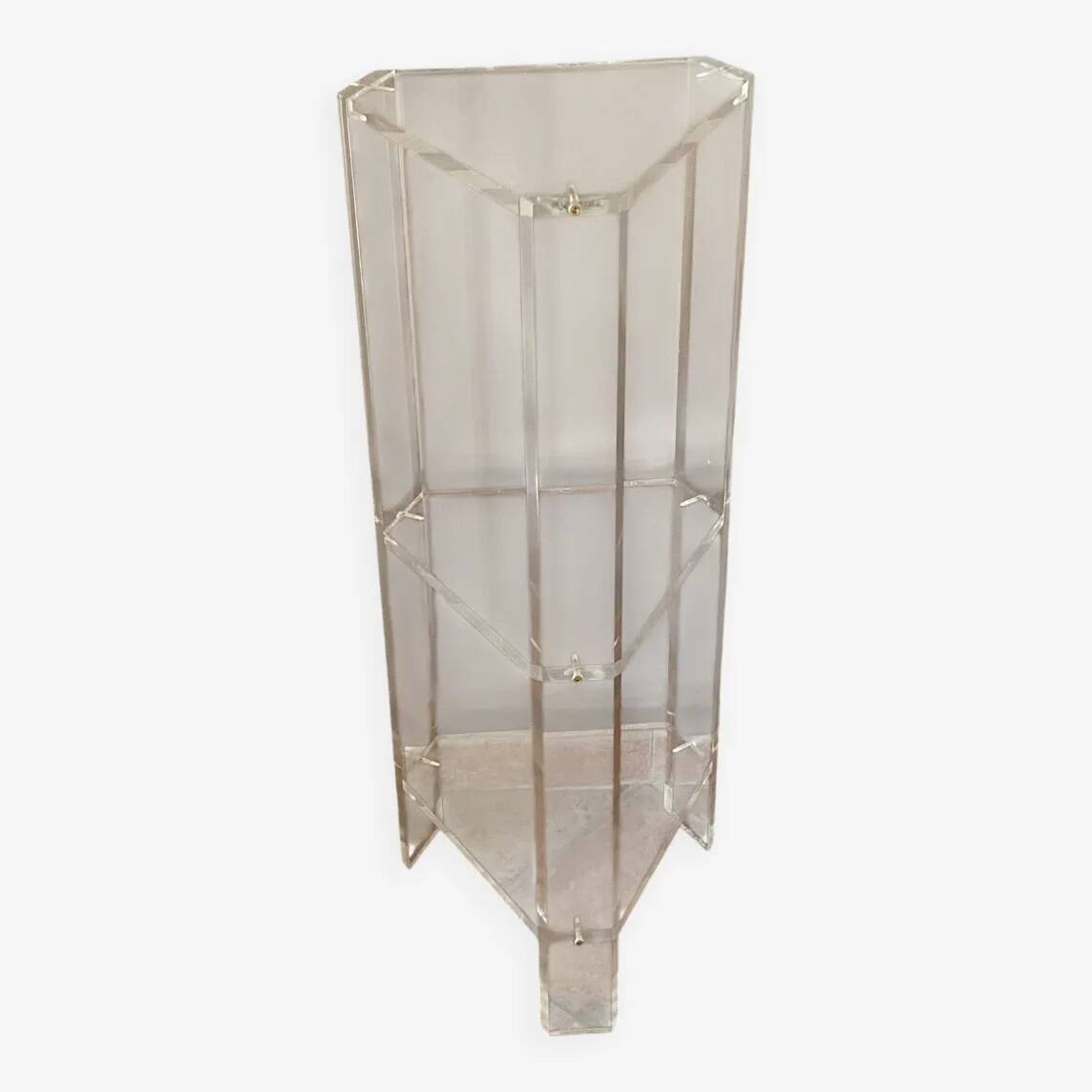 Console David Lange 1980. 90x36x30. Plexiglass.