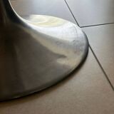 Knoll round table