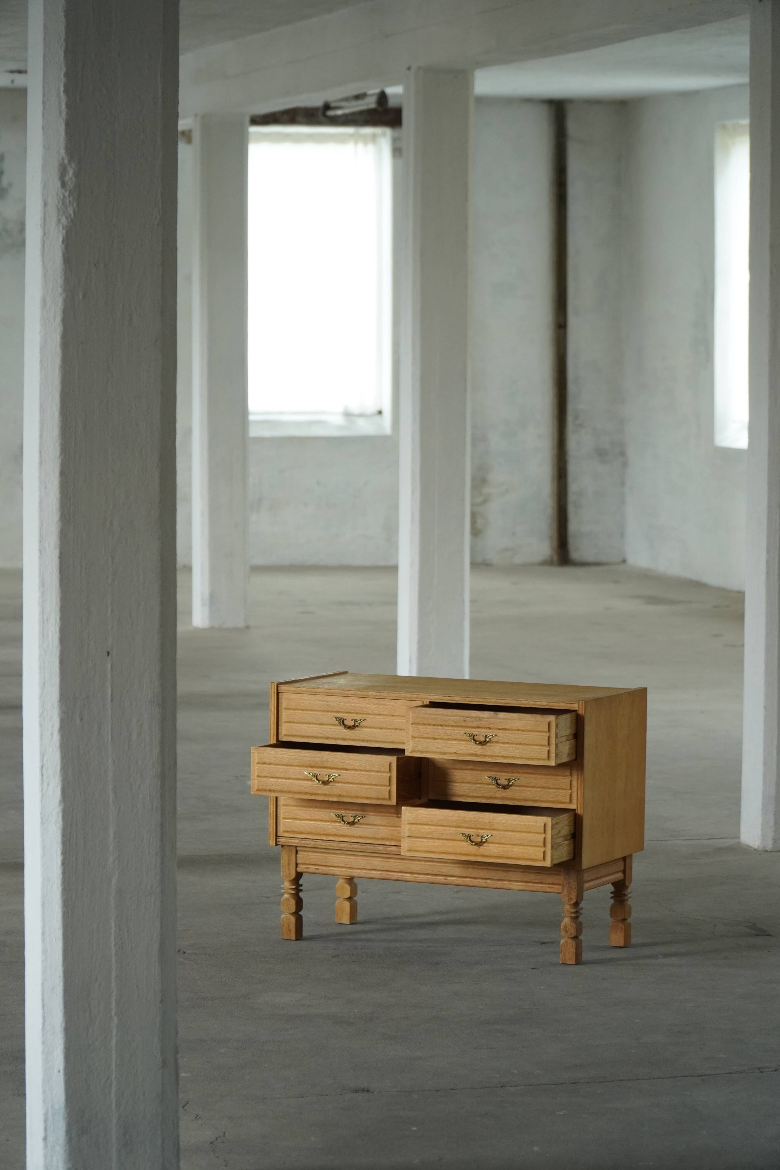 Commode danoise de style « Mid-Century Modern », en chêne, années 1950
