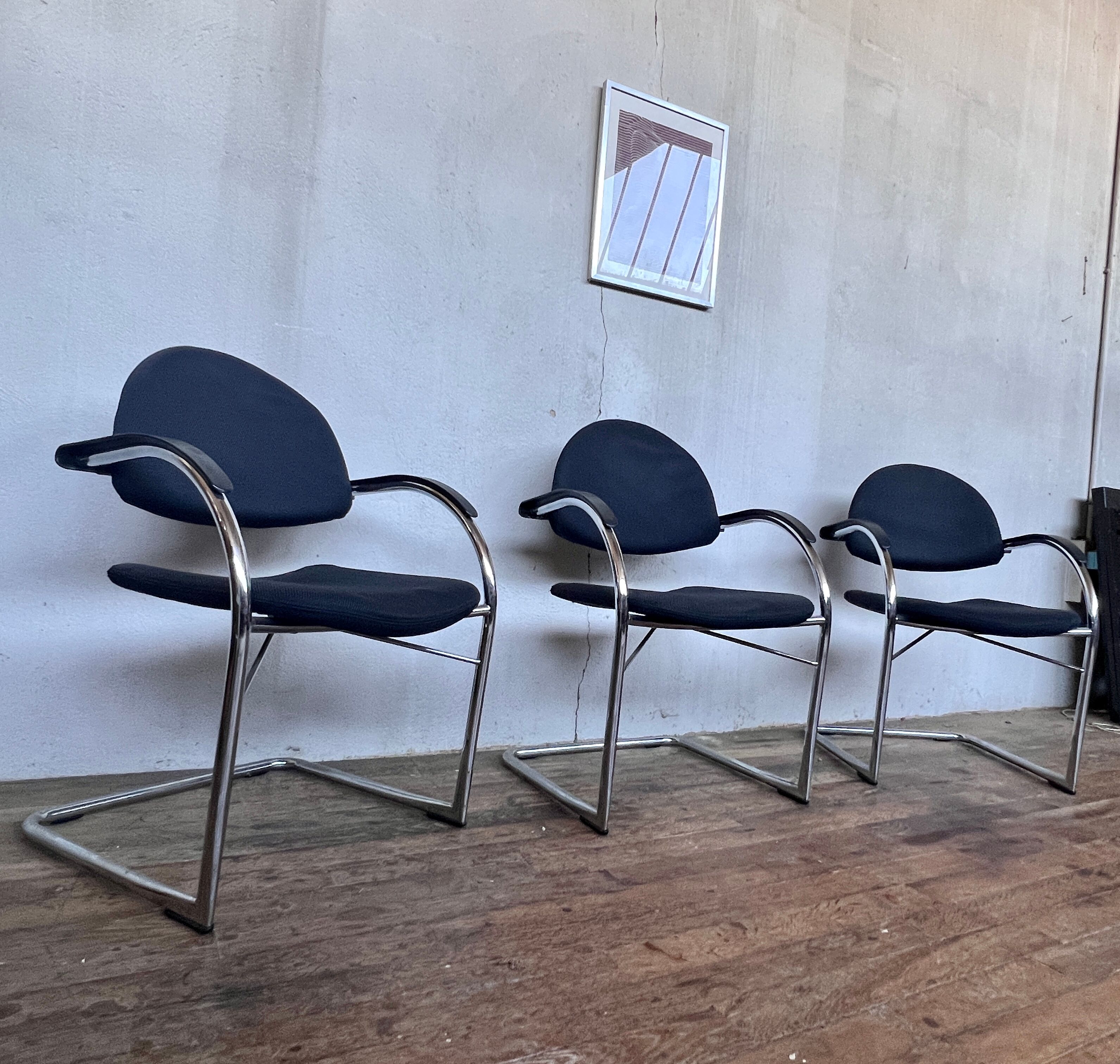 Trio de fauteuis Vitra