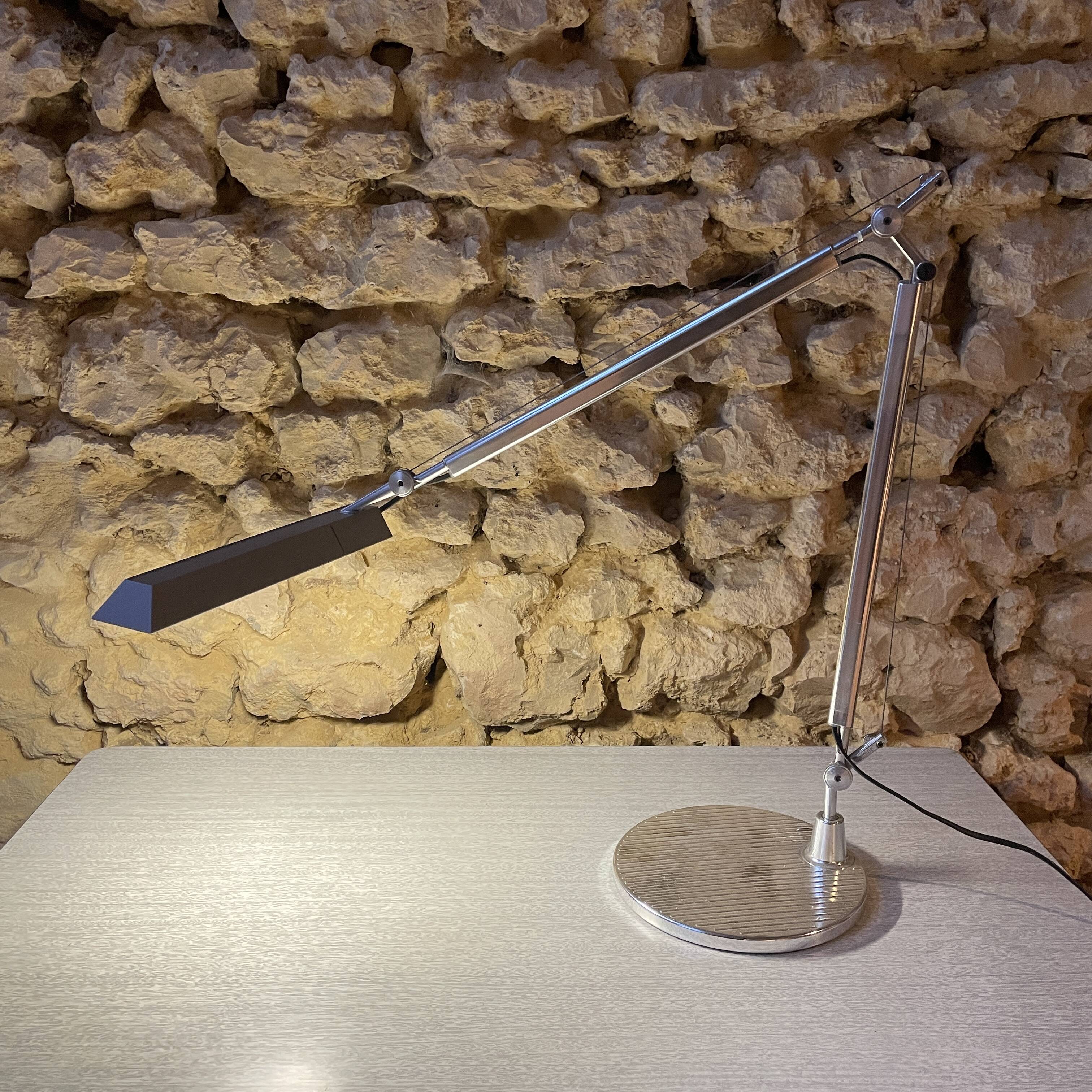 Architect's lamp - Artemide - Tolomeo video