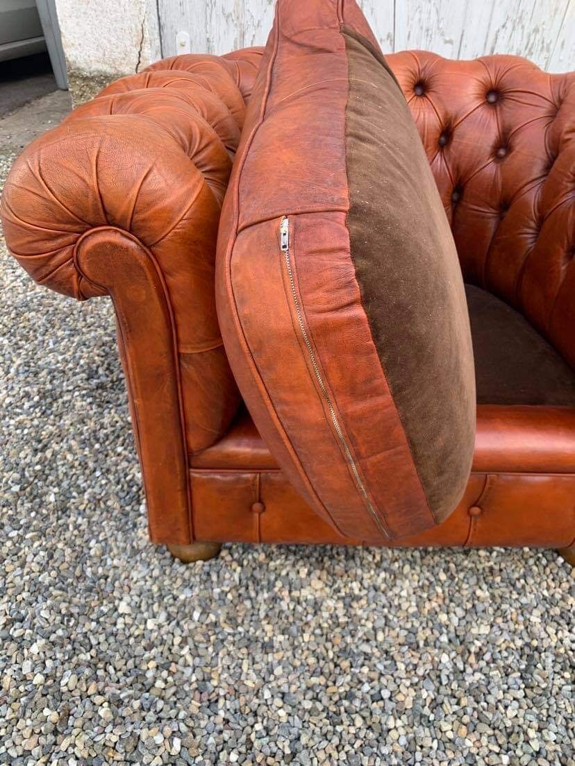 Salon canape and 2 chesterfield armchairs in vintage cognac leather from the 1970s