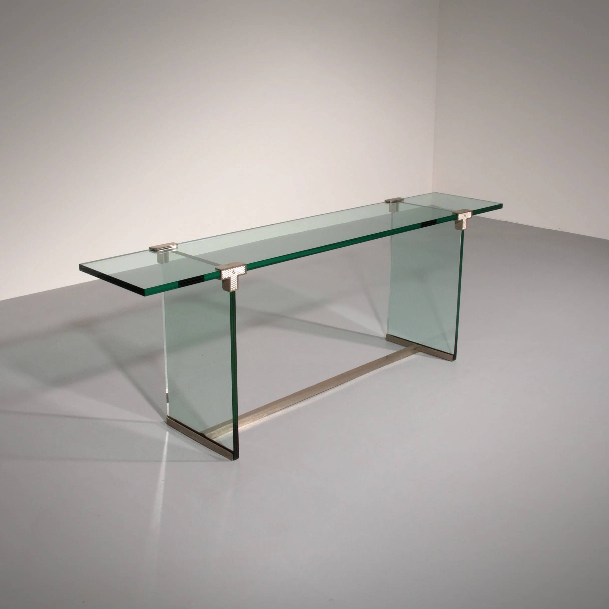 Table d'appoint Modèle T30 par Peter Ghyczy - design des années 1970 (2 mètres de long)
