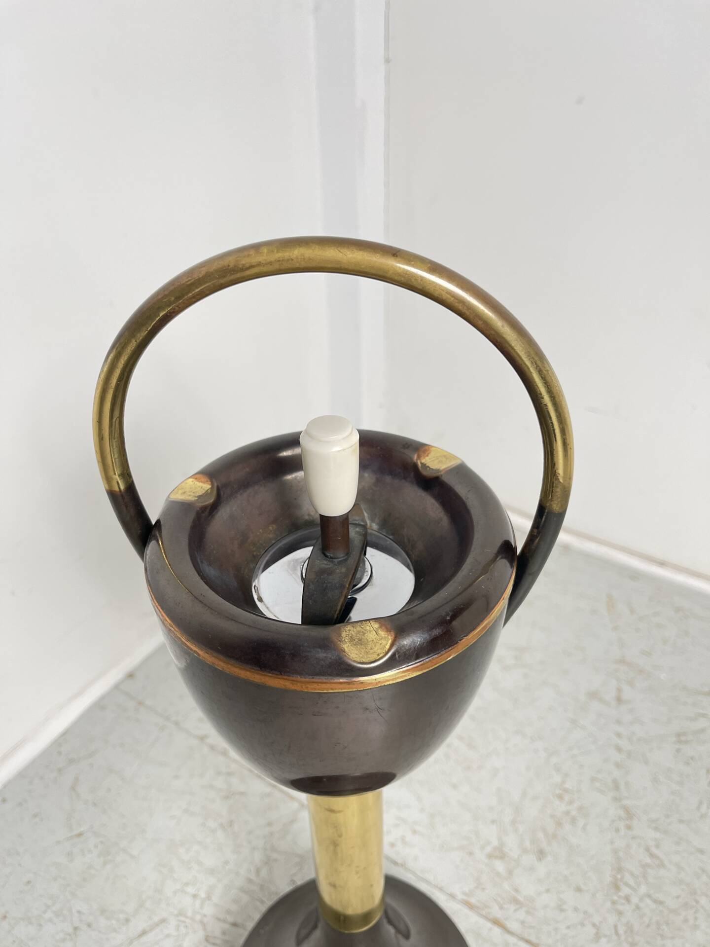 Wobble ashtray from around 1950