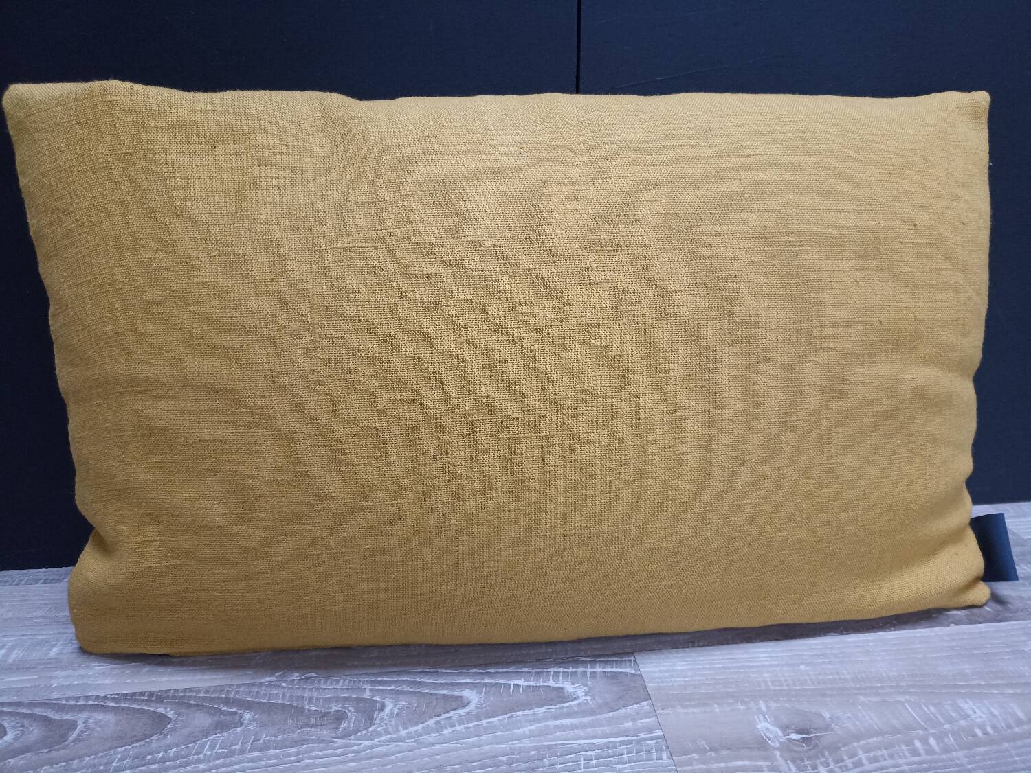 Floral pattern cushion 30x50cm