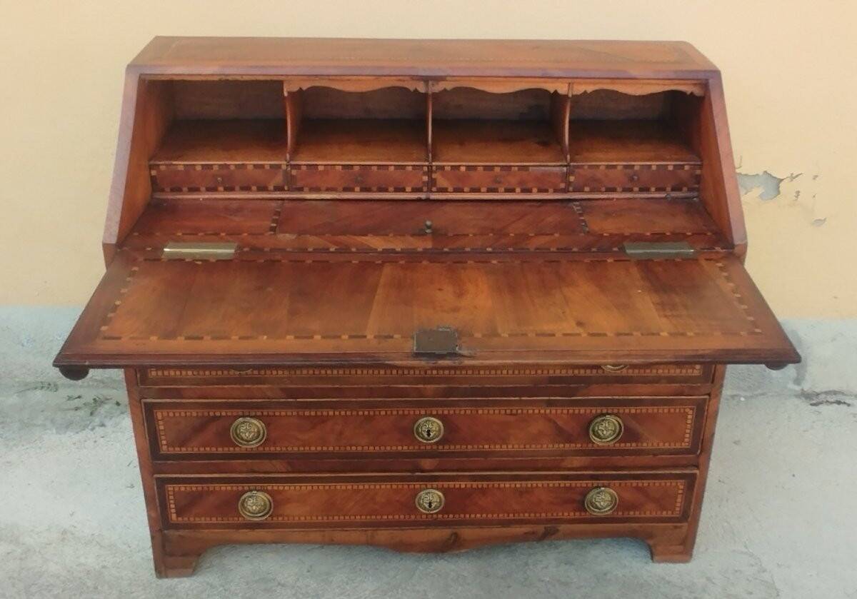 Commode toscane ancienne, époque Louis XVI, fin XVIIIe siècle, placage de n