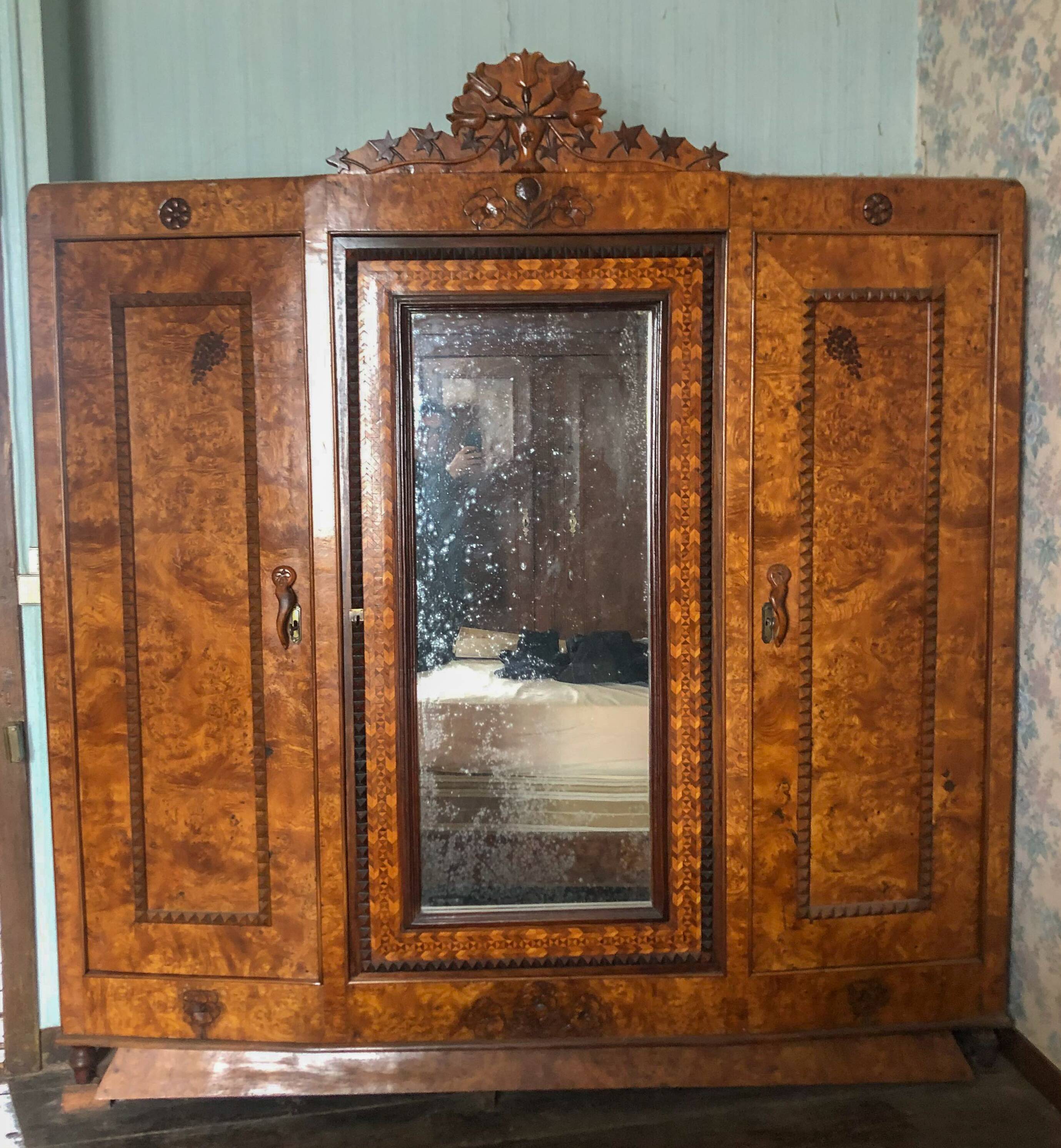 Unique model craftsman's cabinet, cabinetmaker's cabinet, 3-door cabinet, French marquetry furniture