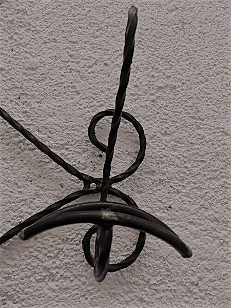 Iron coat rack 50-60