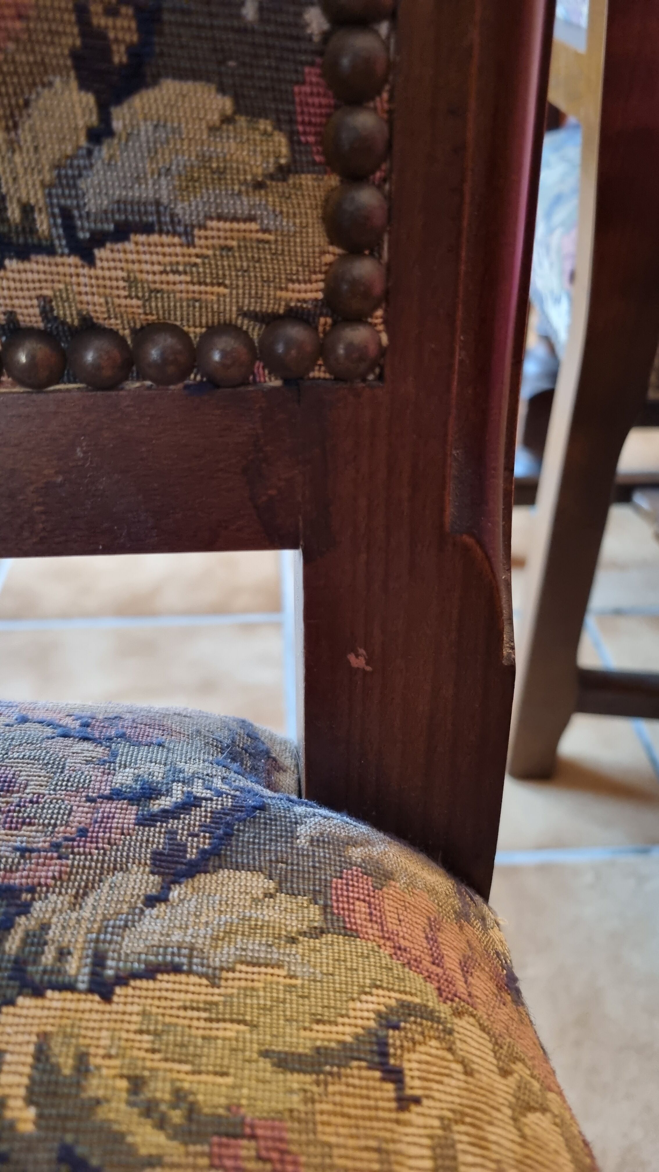 Lot 4 antique chairs