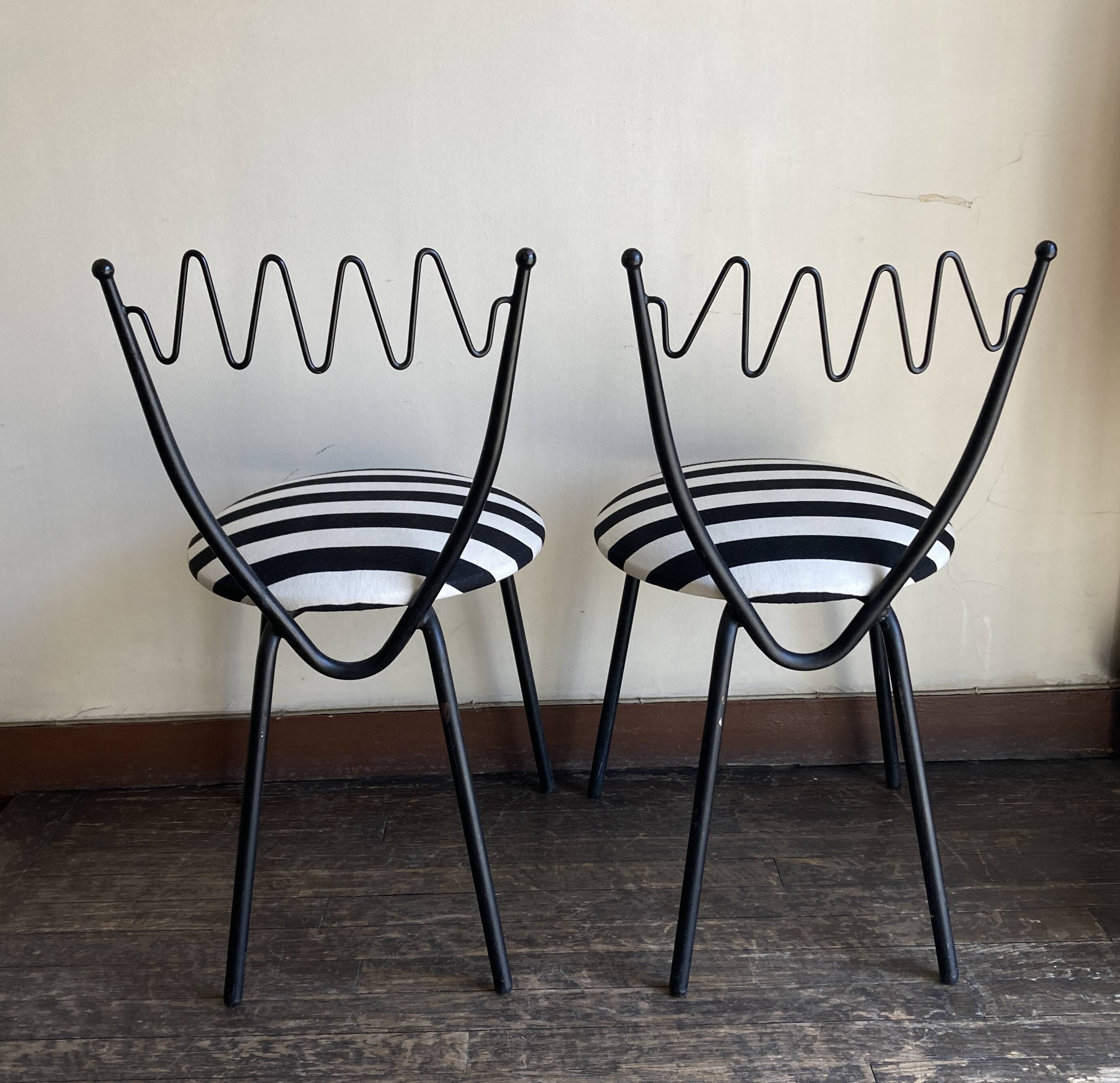 Pair of post-modern striped chairs, Italian work by Gio Ponti.