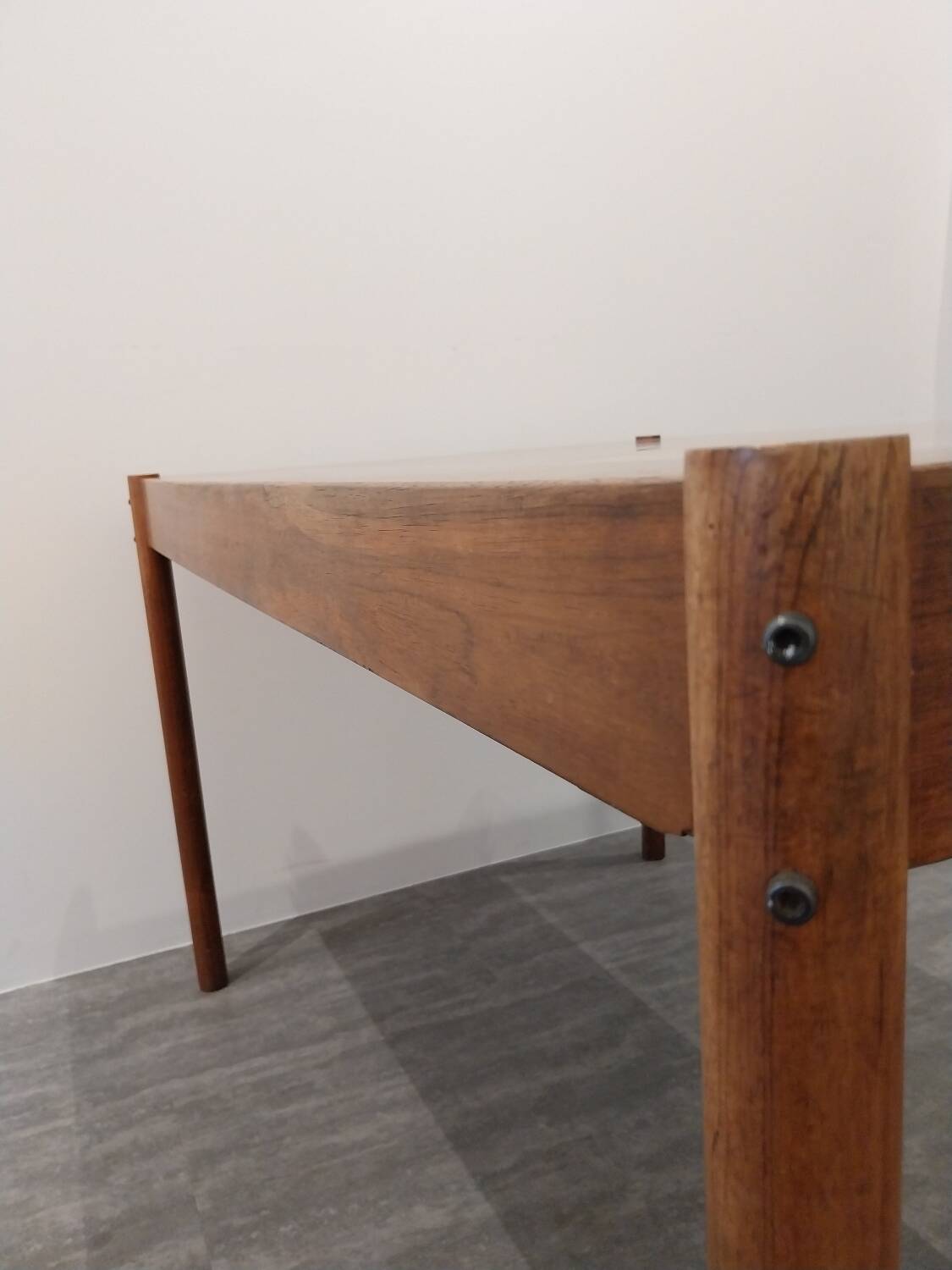 Table design Jorge Zalszupin
