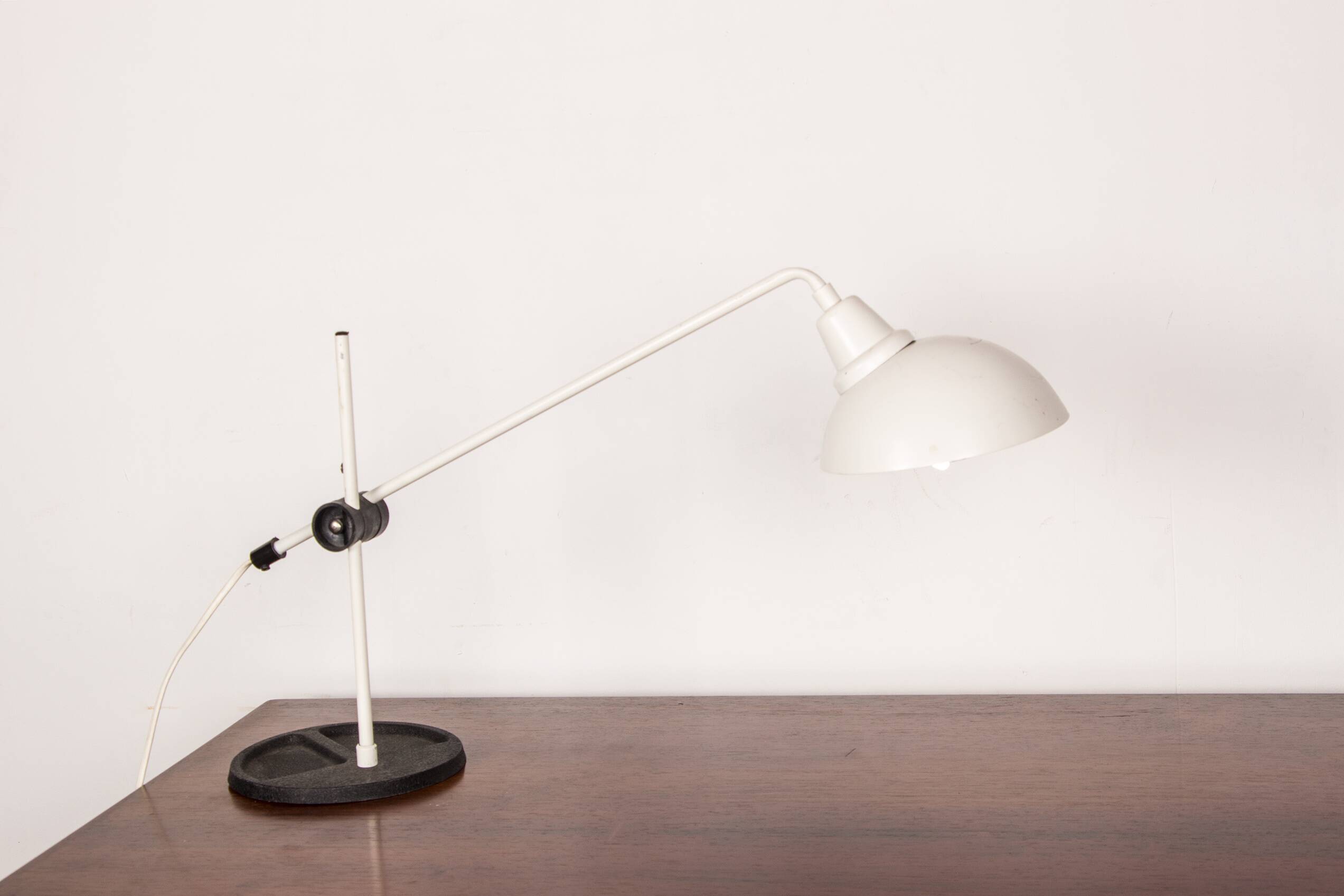 Tilting desk lamp in white metal 1960.