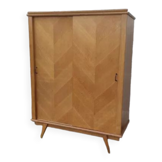 Compass foot cabinet