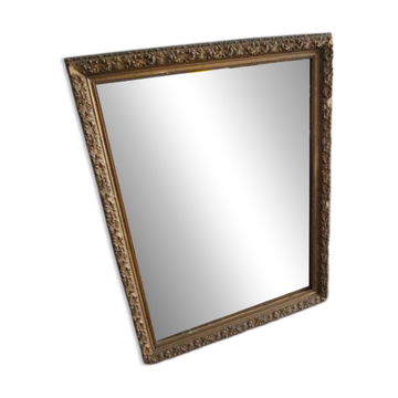 Miroir ancien en bois et stuc doré