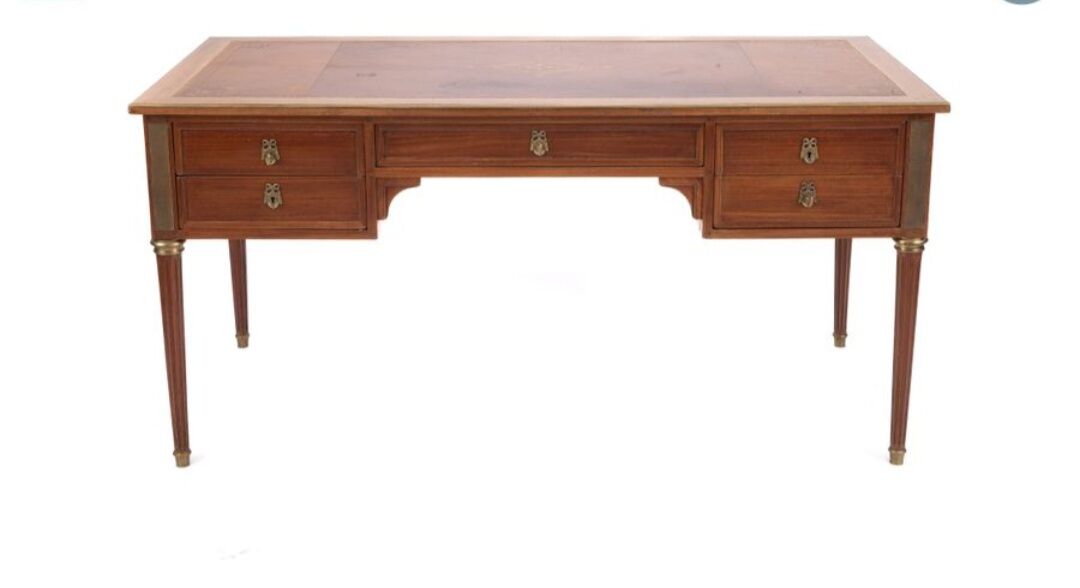 Flat desk in Louis XVI style veneer wood, circa 1900.