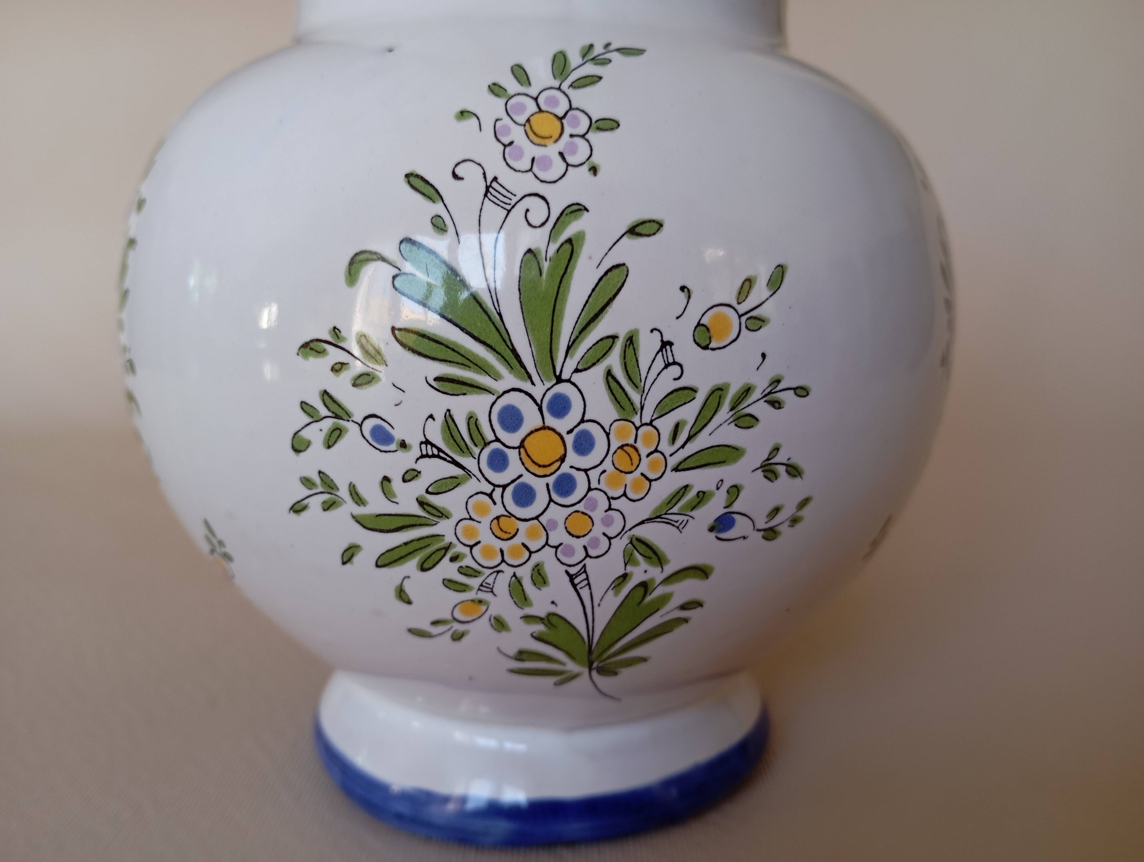 Angoulême earthenware pitcher "Le Renoleau" Moustiers decor