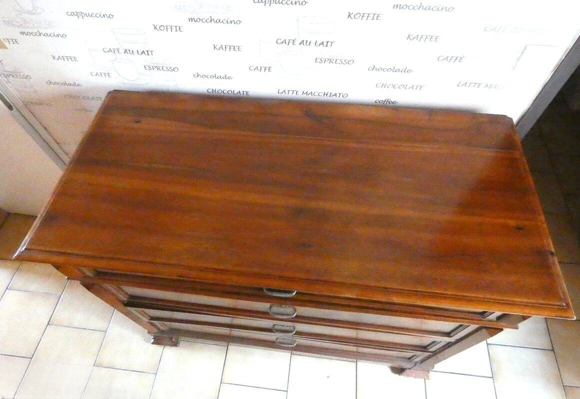 Antique wooden chest of drawers