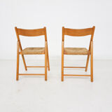 Set of 2 vintage folding chairs in beech and rush