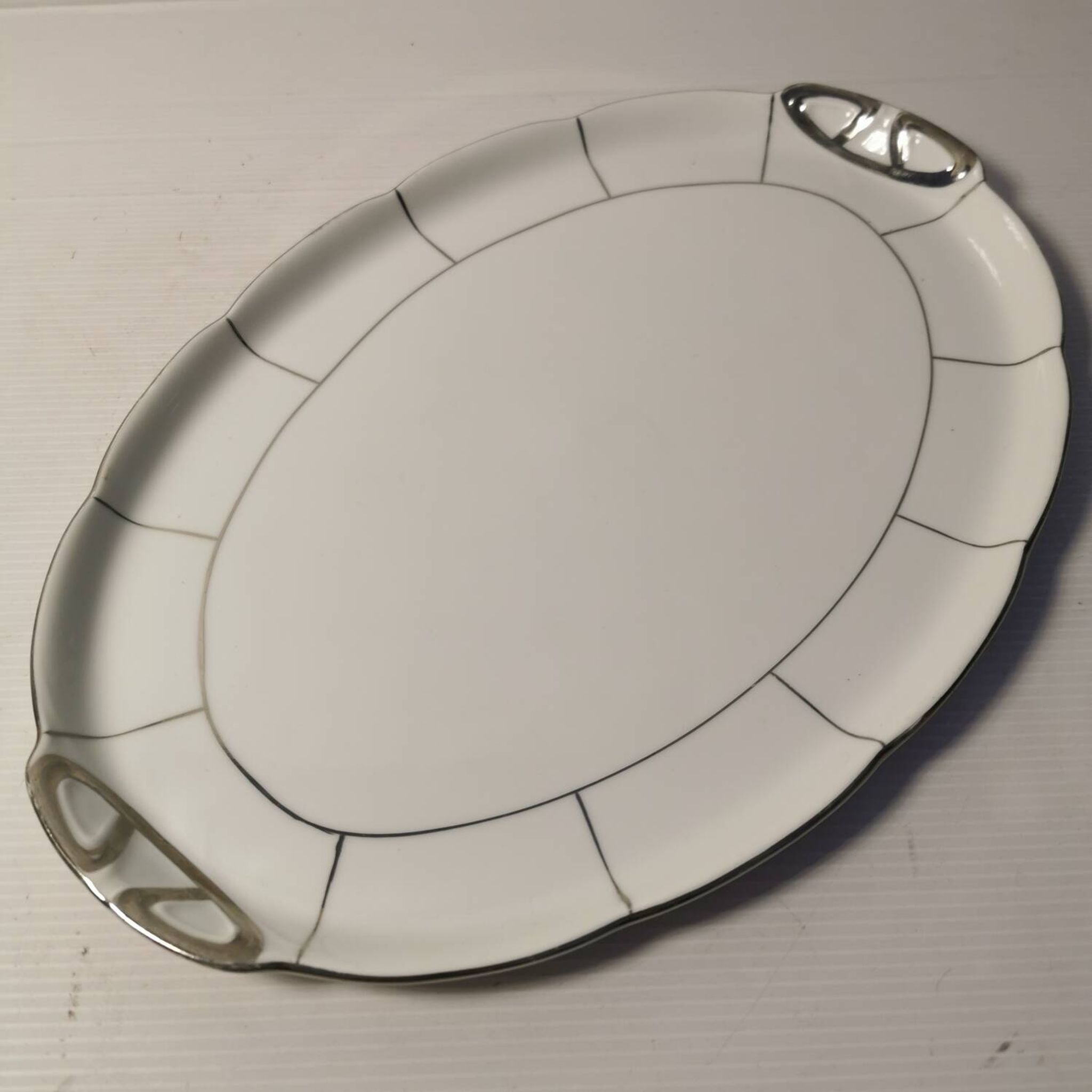 Large art deco serving dish in Czechoslovakian porcelain