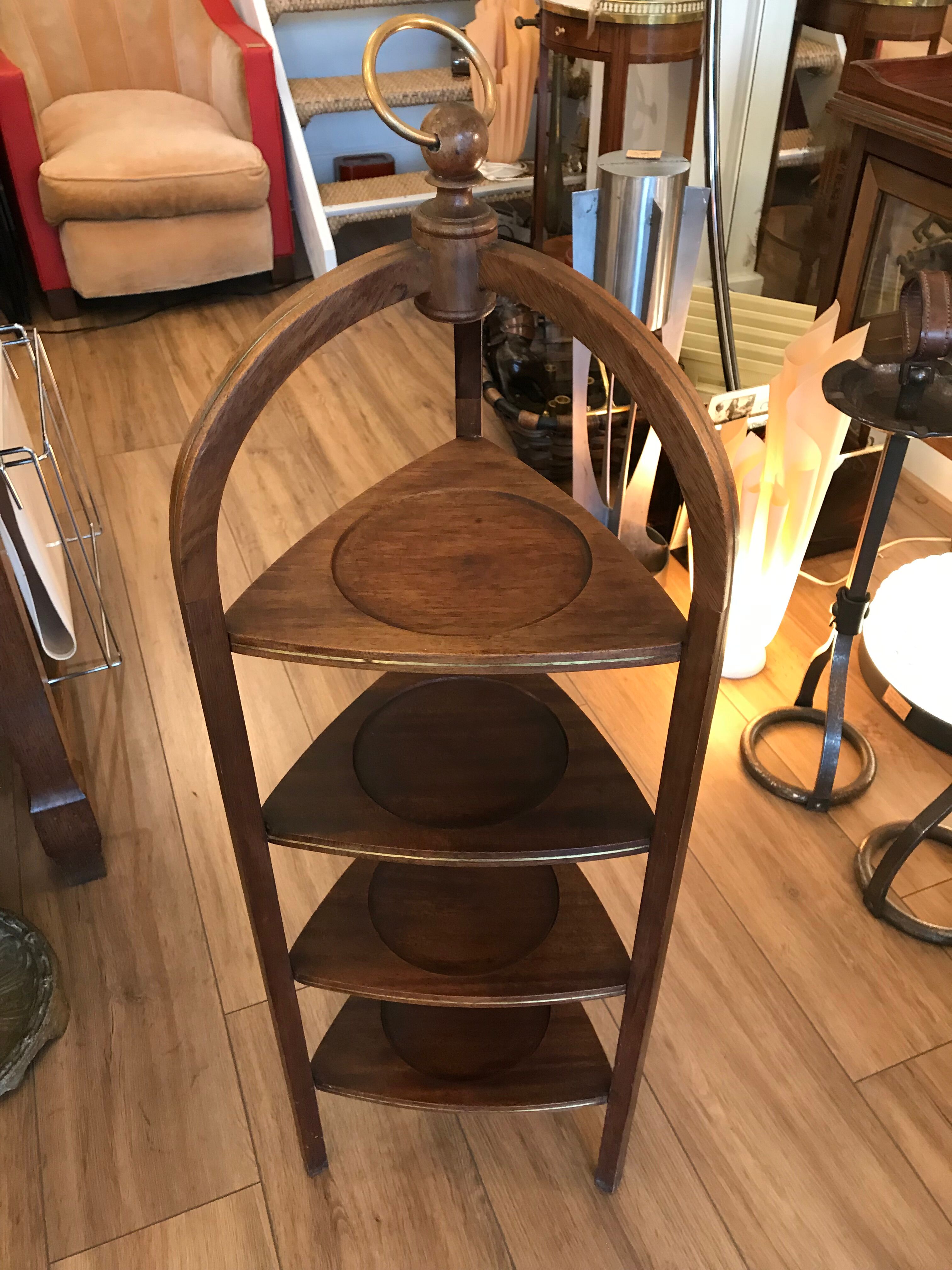 Shelf on feet or servant dumb wooden tripod