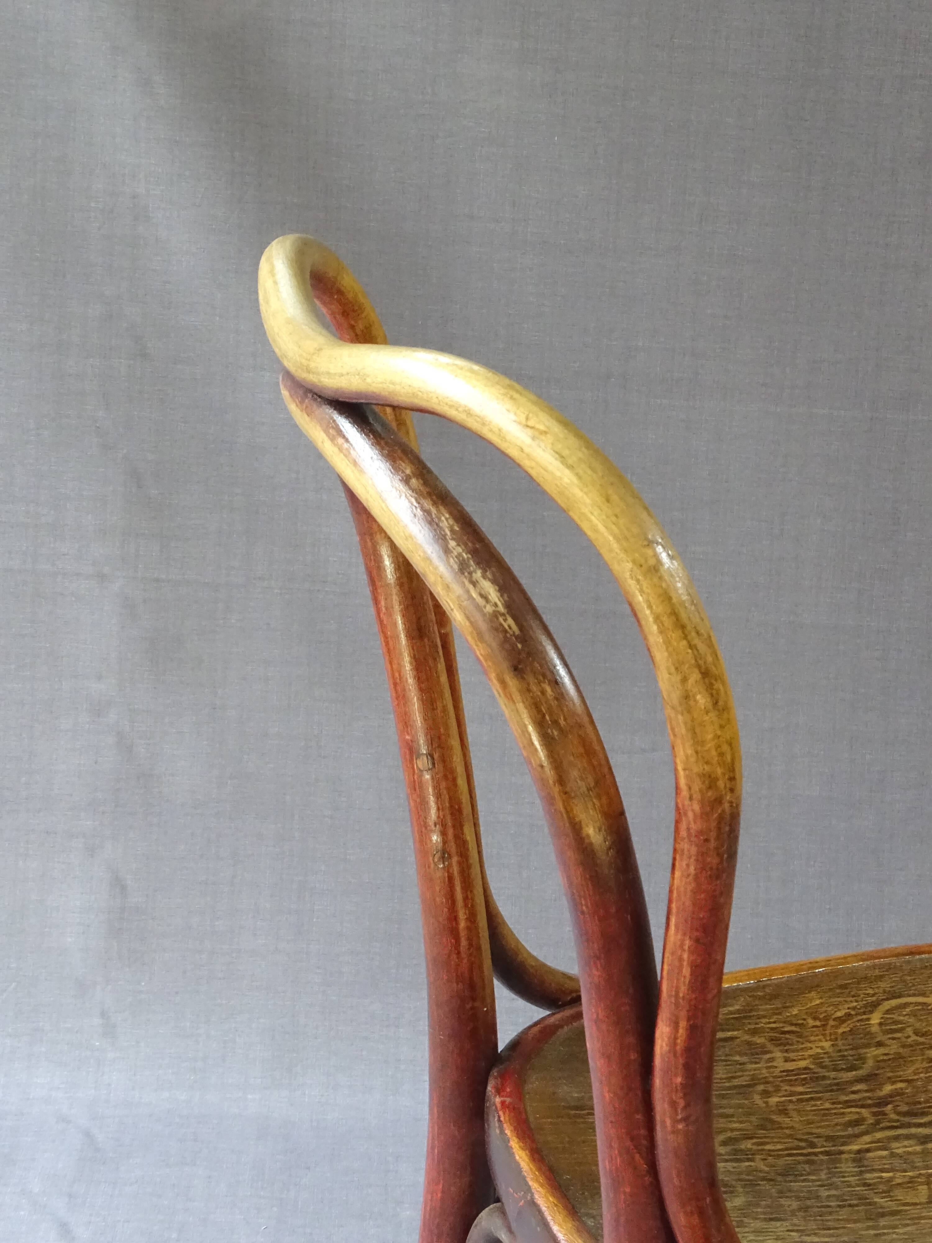 Chaise bistrot Thonet n°55 vers 1925 assise bois