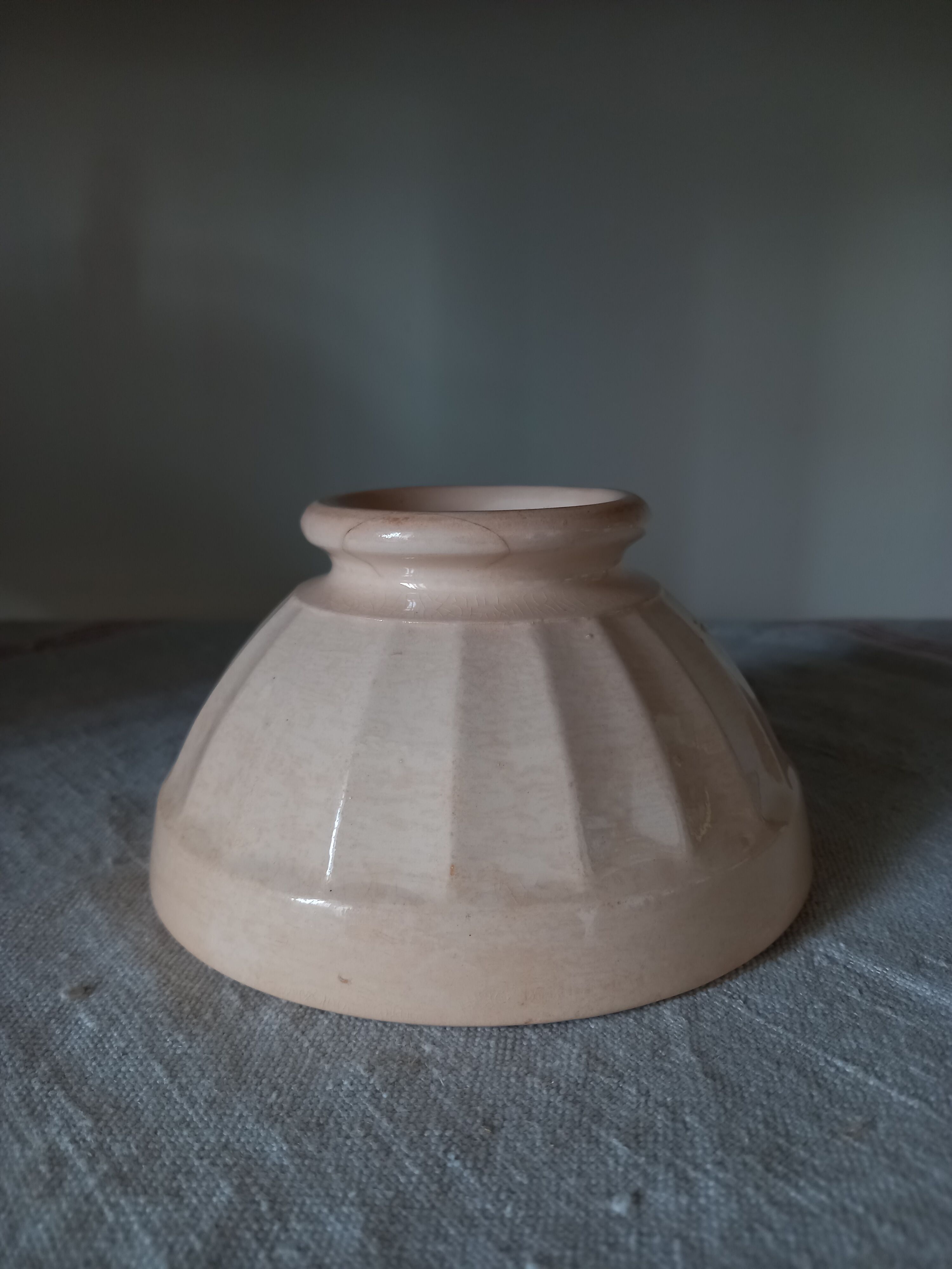 2 bowls Digoin Sarreguemines pink beige