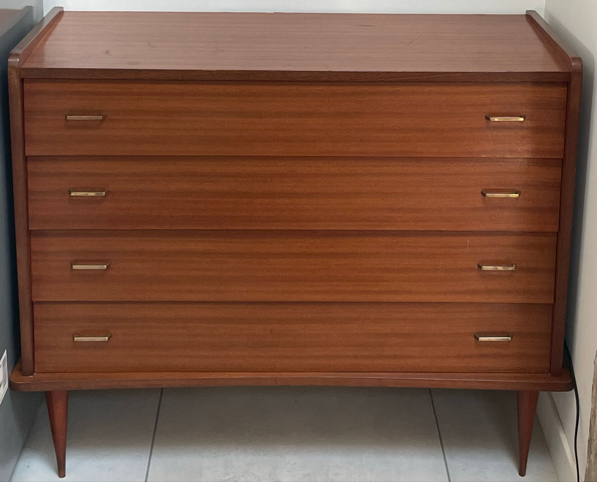 Commode vintage 4 tiroirs pieds compas simmob (années 1960/1970)