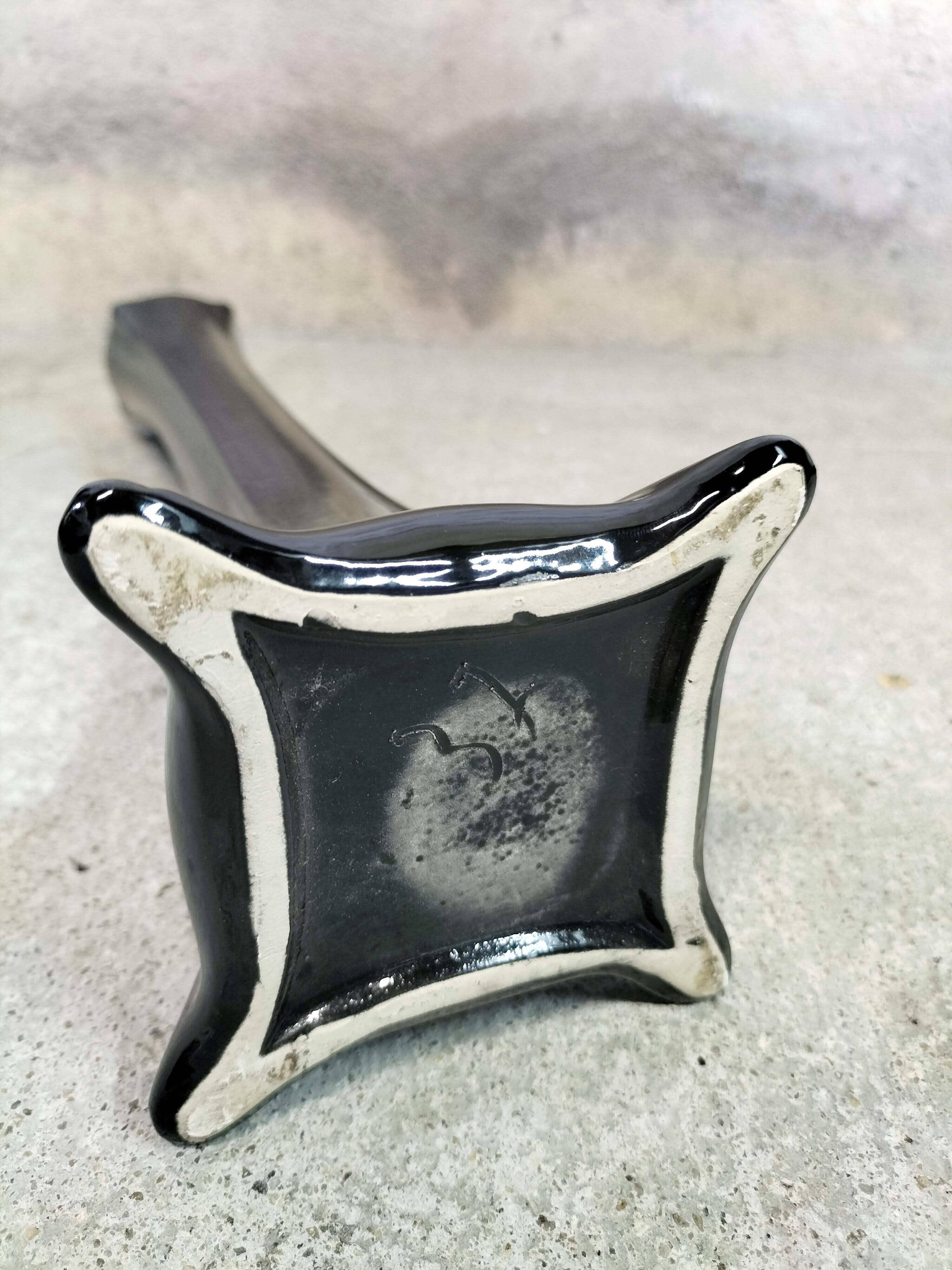 Black glass soliflore vase