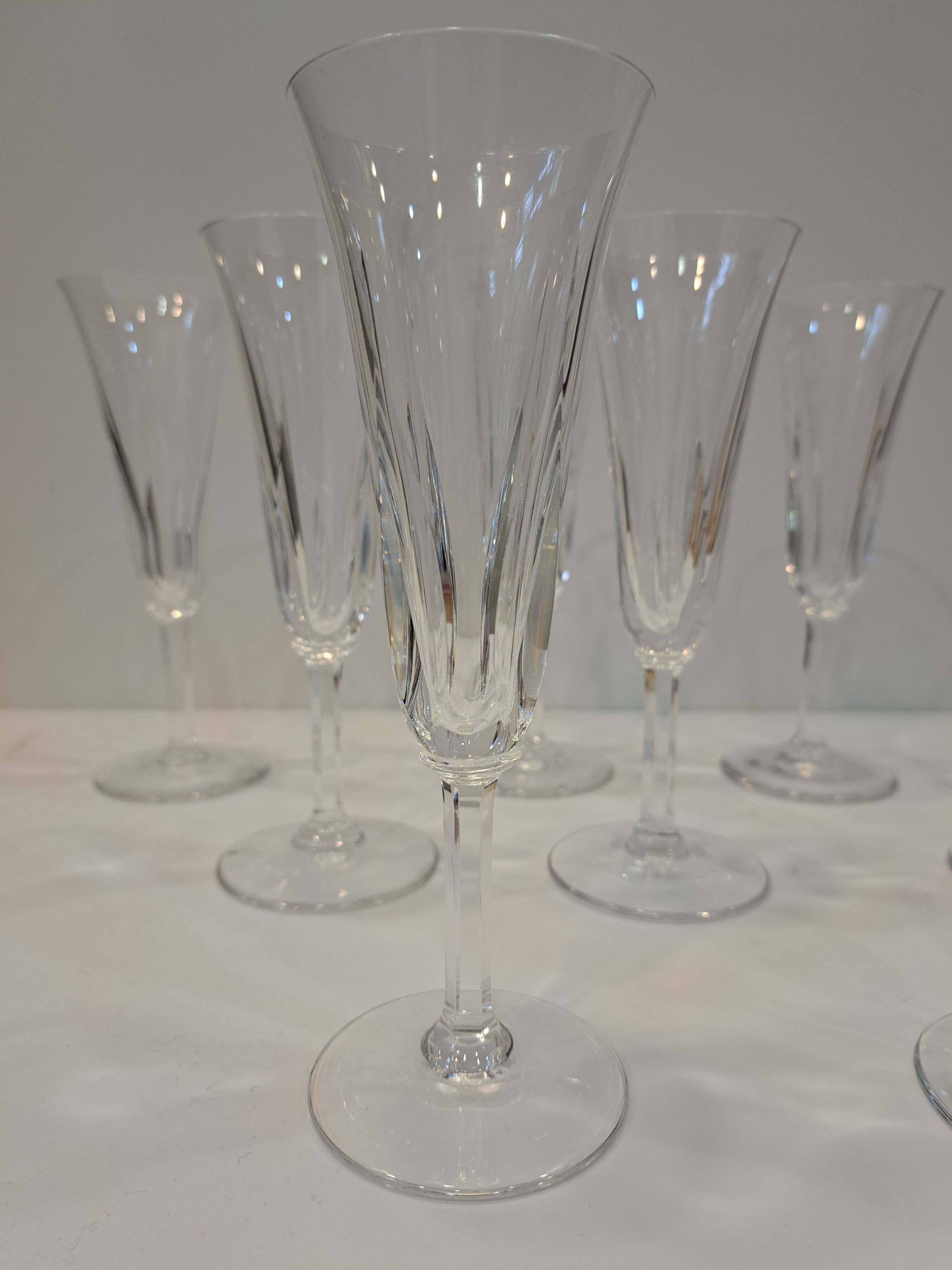 8 champagne flutes Cristallerie de Saint Louis model Cerdagne
