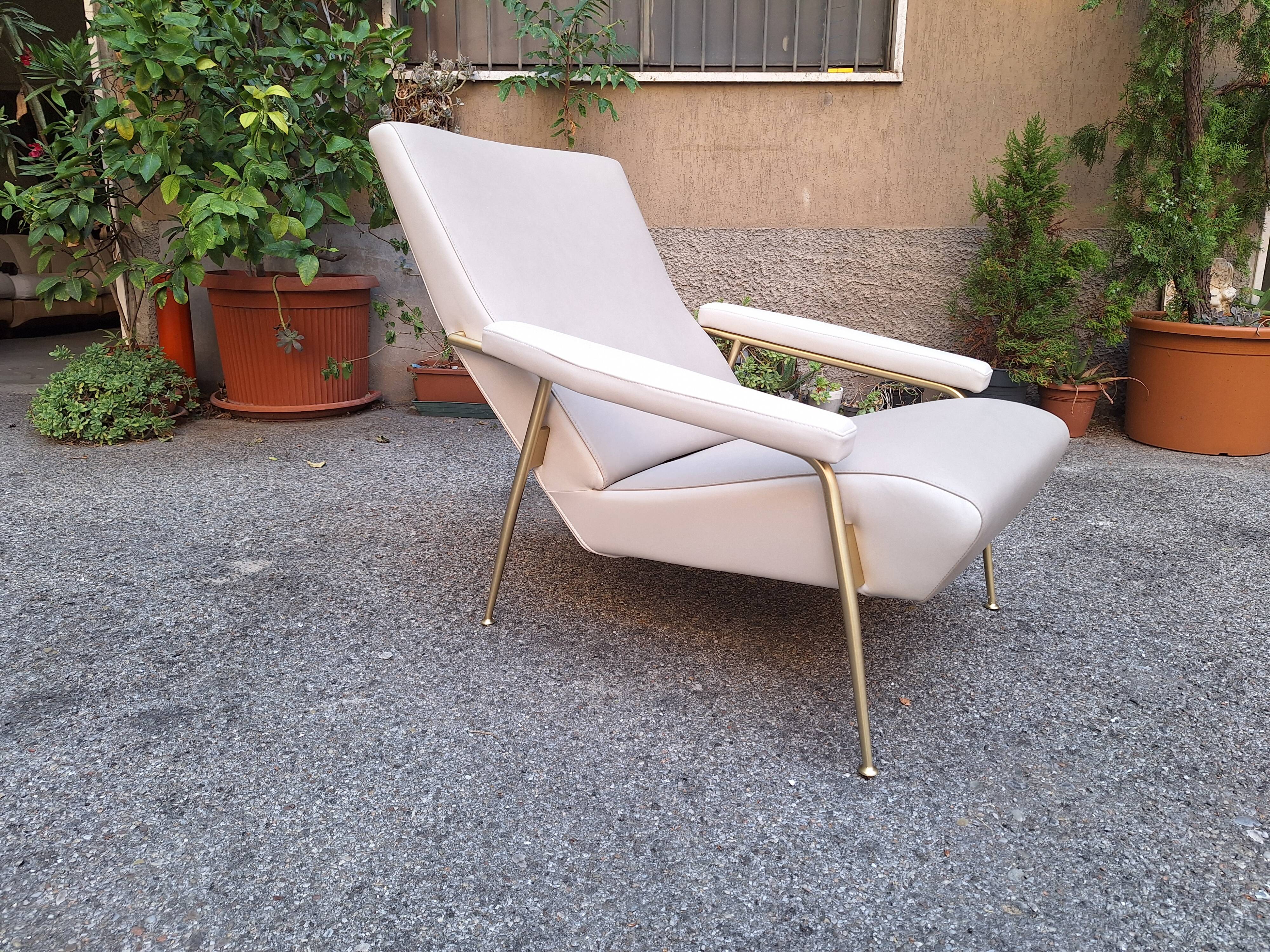 poltrona D.153.1 deza distex en cuir gio ponti pour molteni