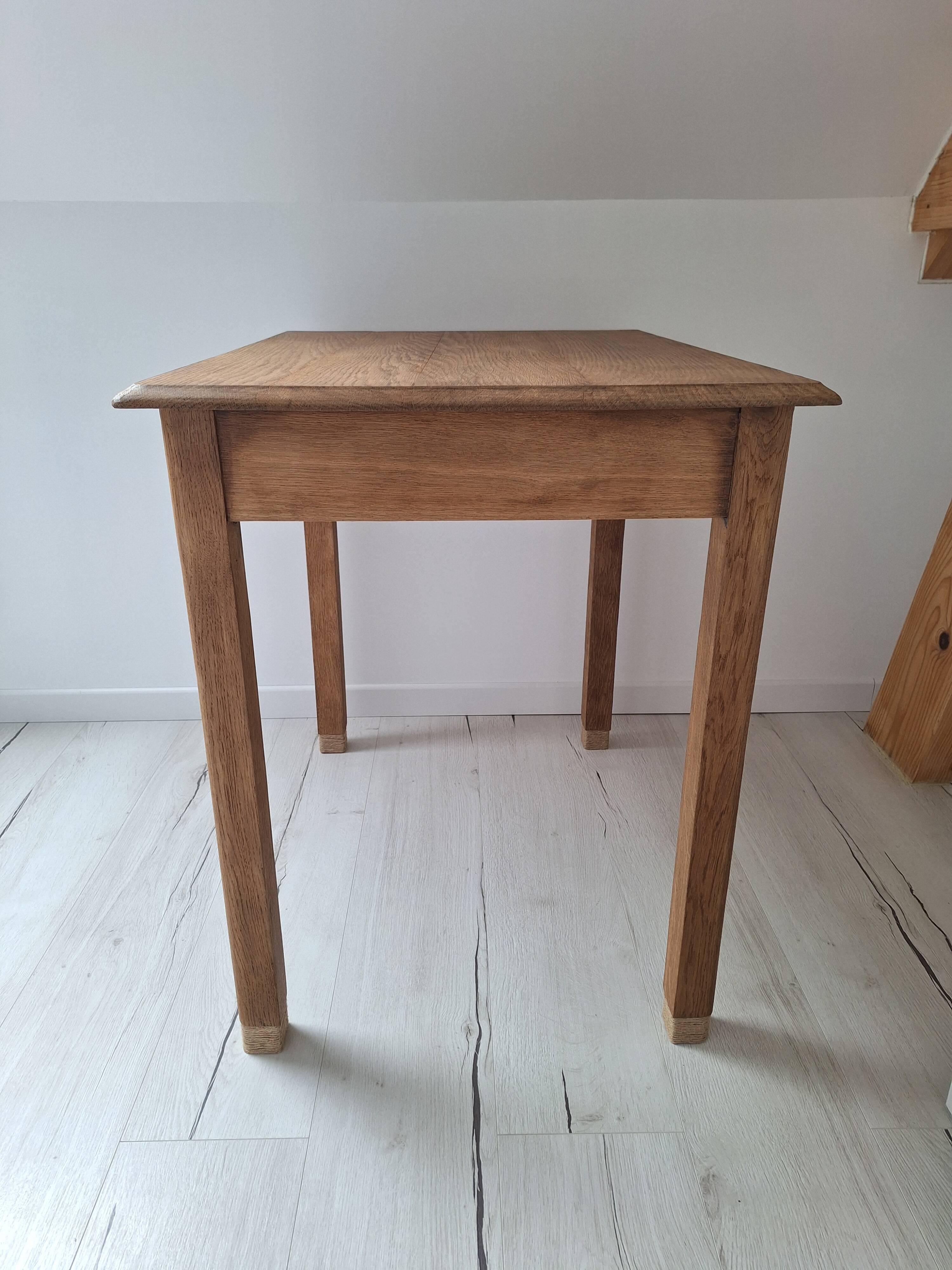 Country-style oak farmhouse desk/console/side table