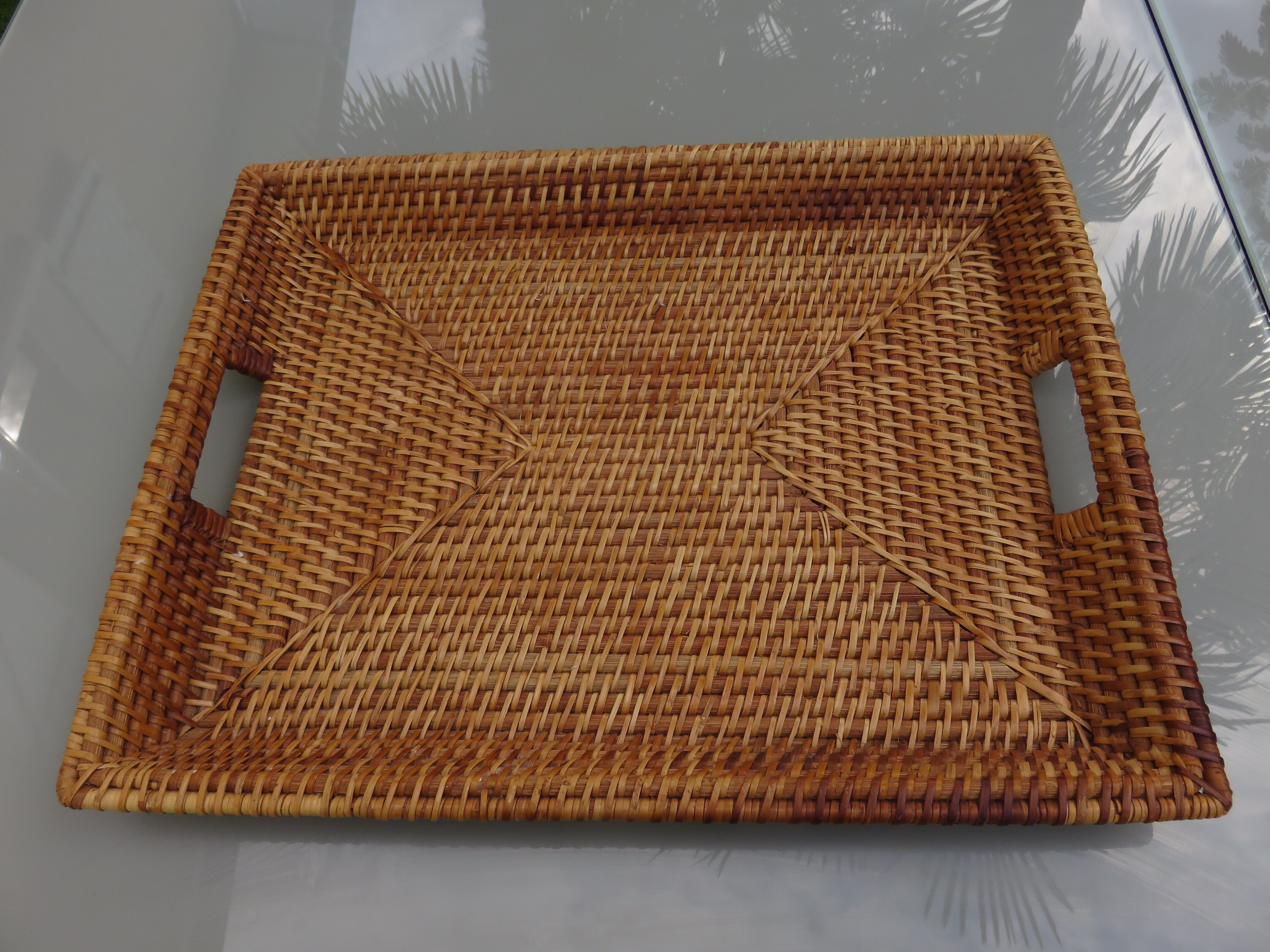 Tray with handles rattan