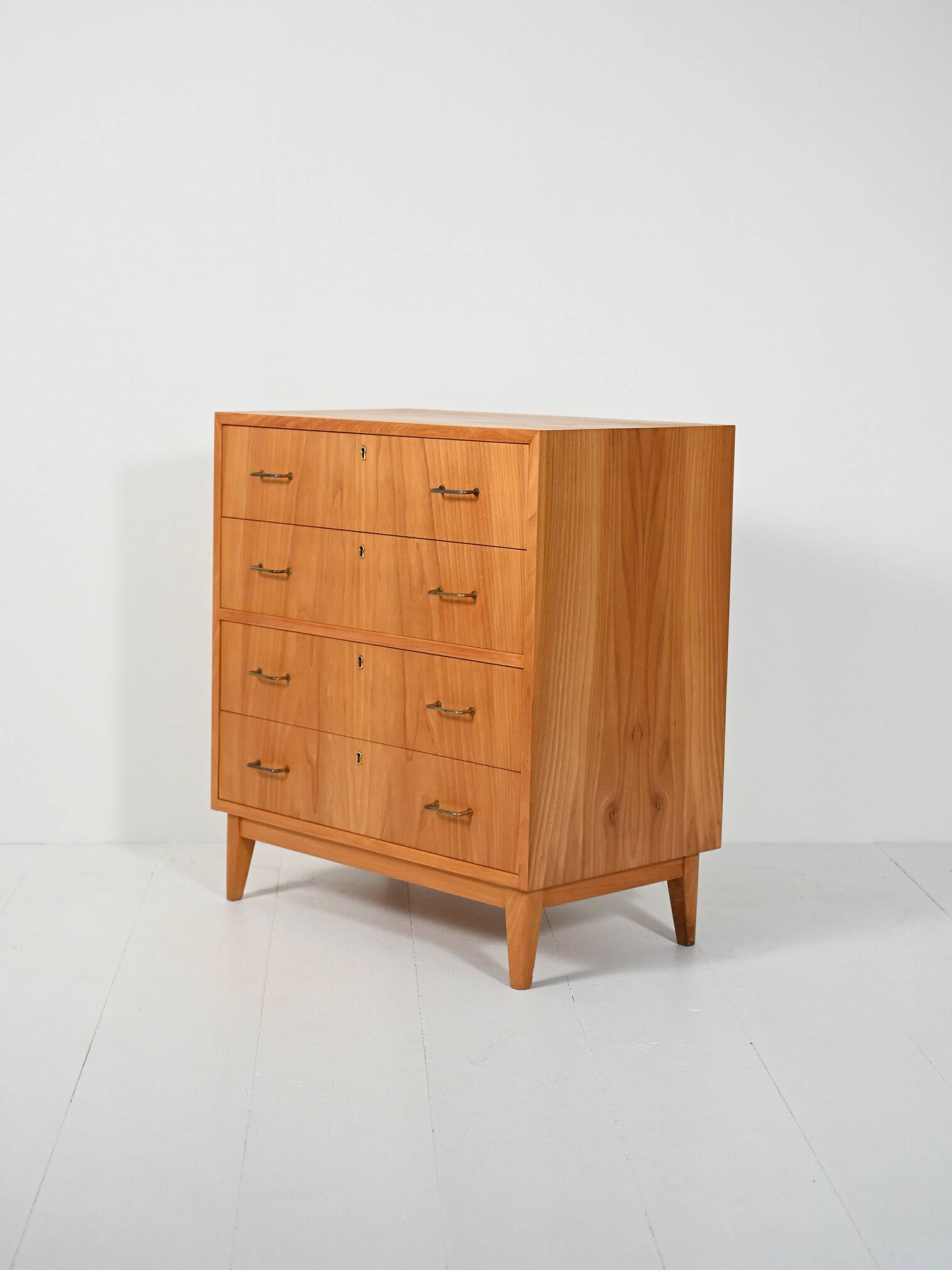 Scandinavian elm chest of drawers, 1950s